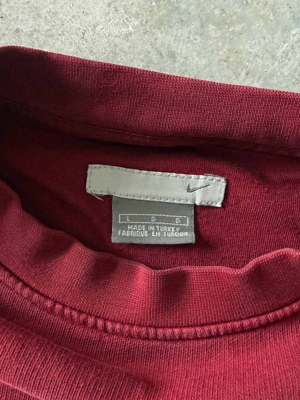 Vintage 2000s Nike Mini Swoosh Sweatshirt (L)