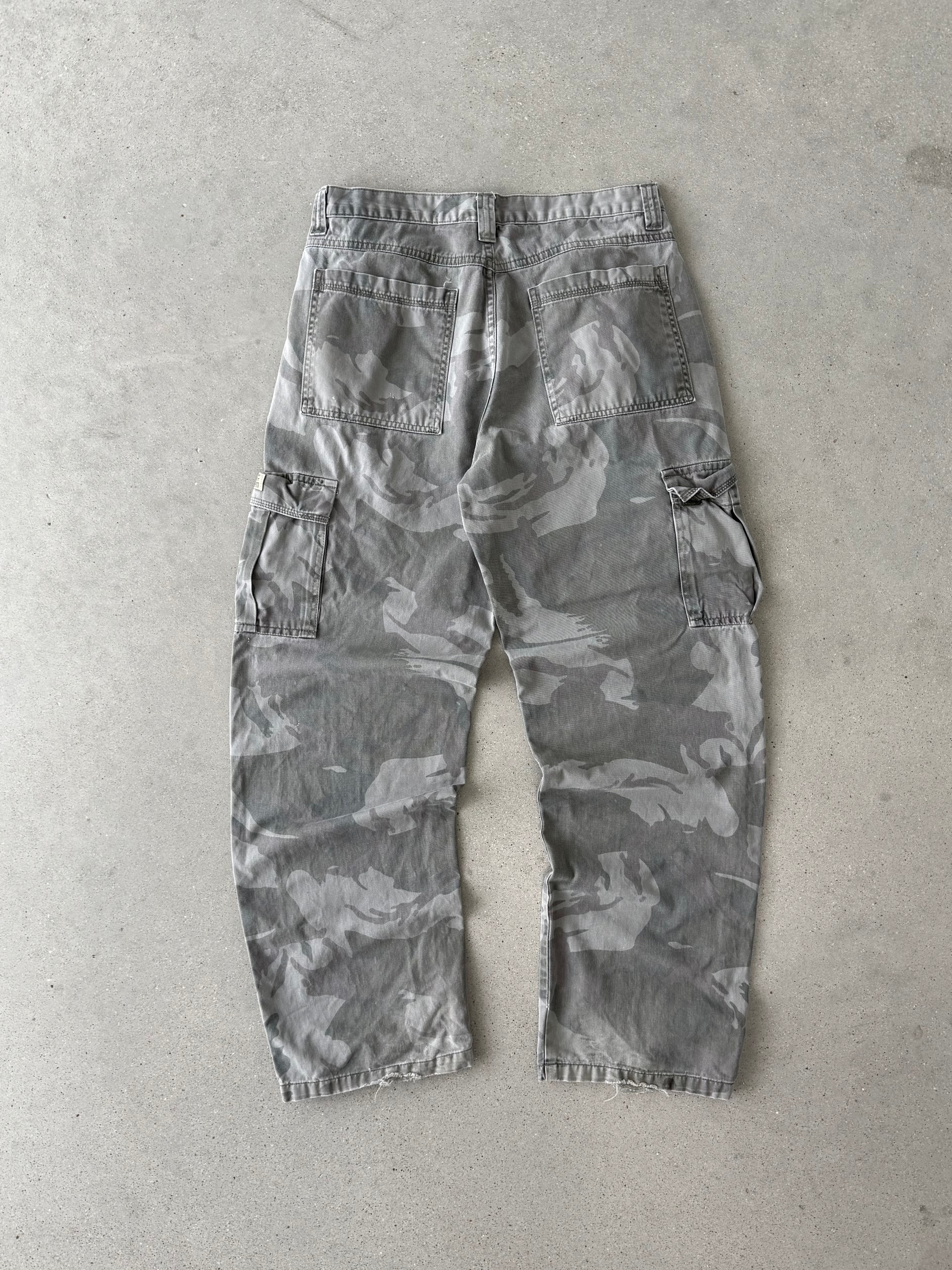 Vintage Wrangler Camo Cargo Pants - 32x32