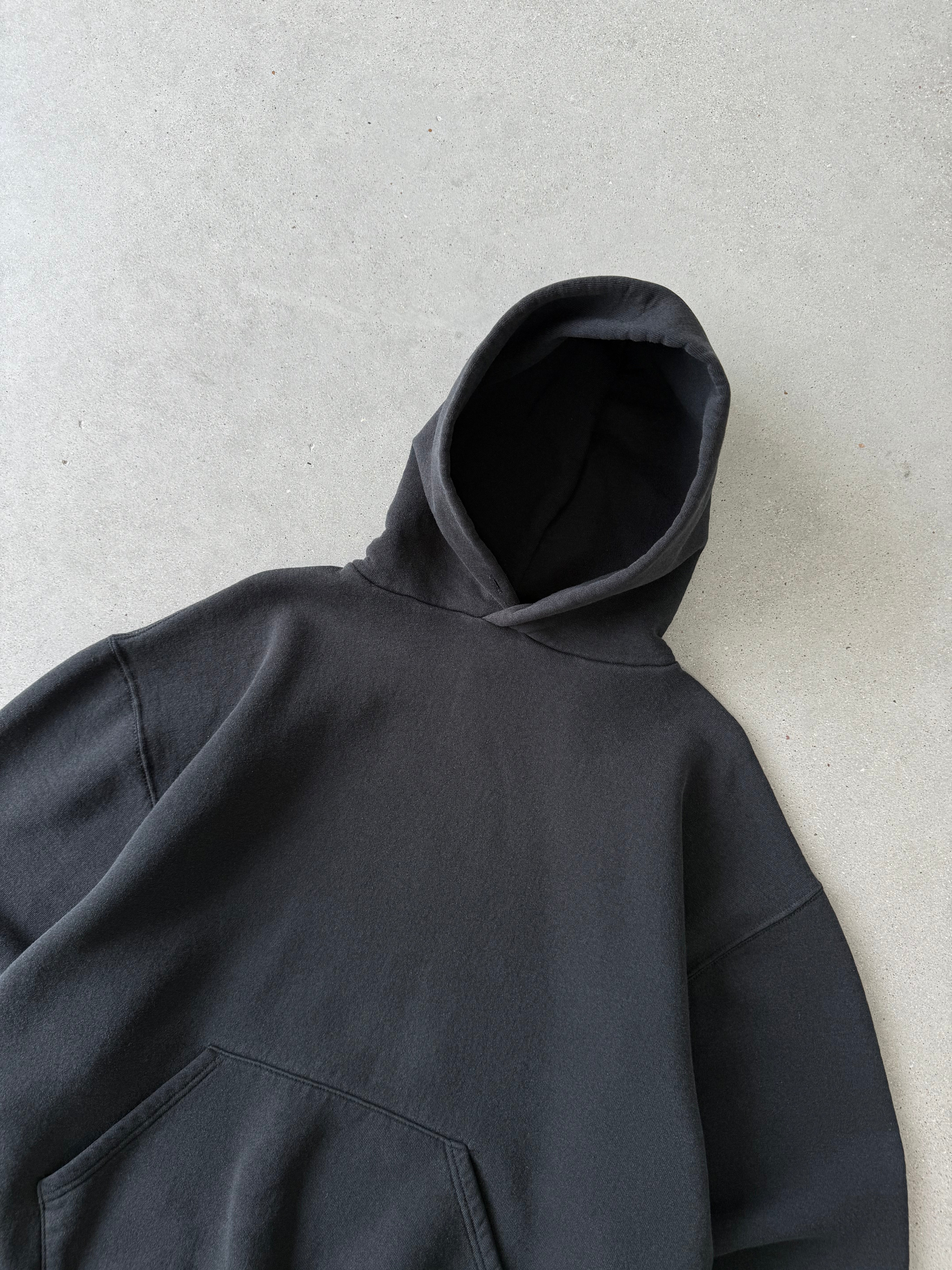 Vintage Russell Athletic Black Hoodie - L