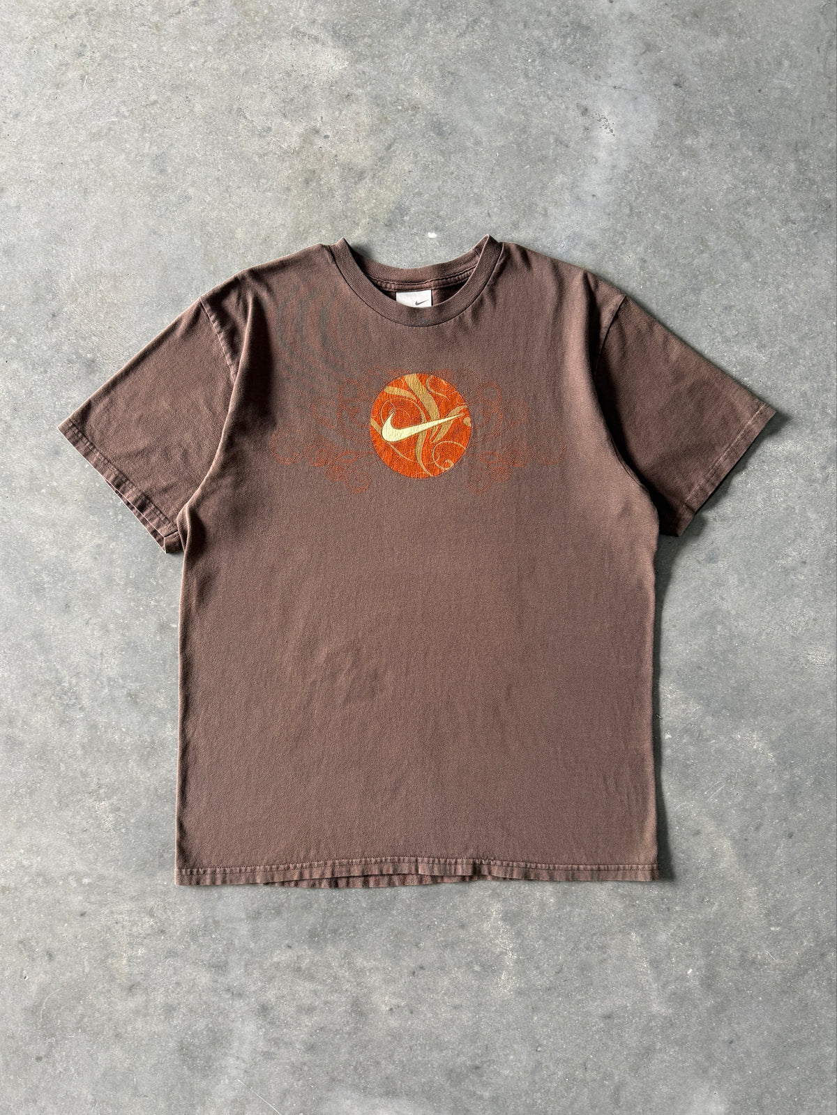 Vintage 2000s Nike Basketball Brown T-shirt (L)