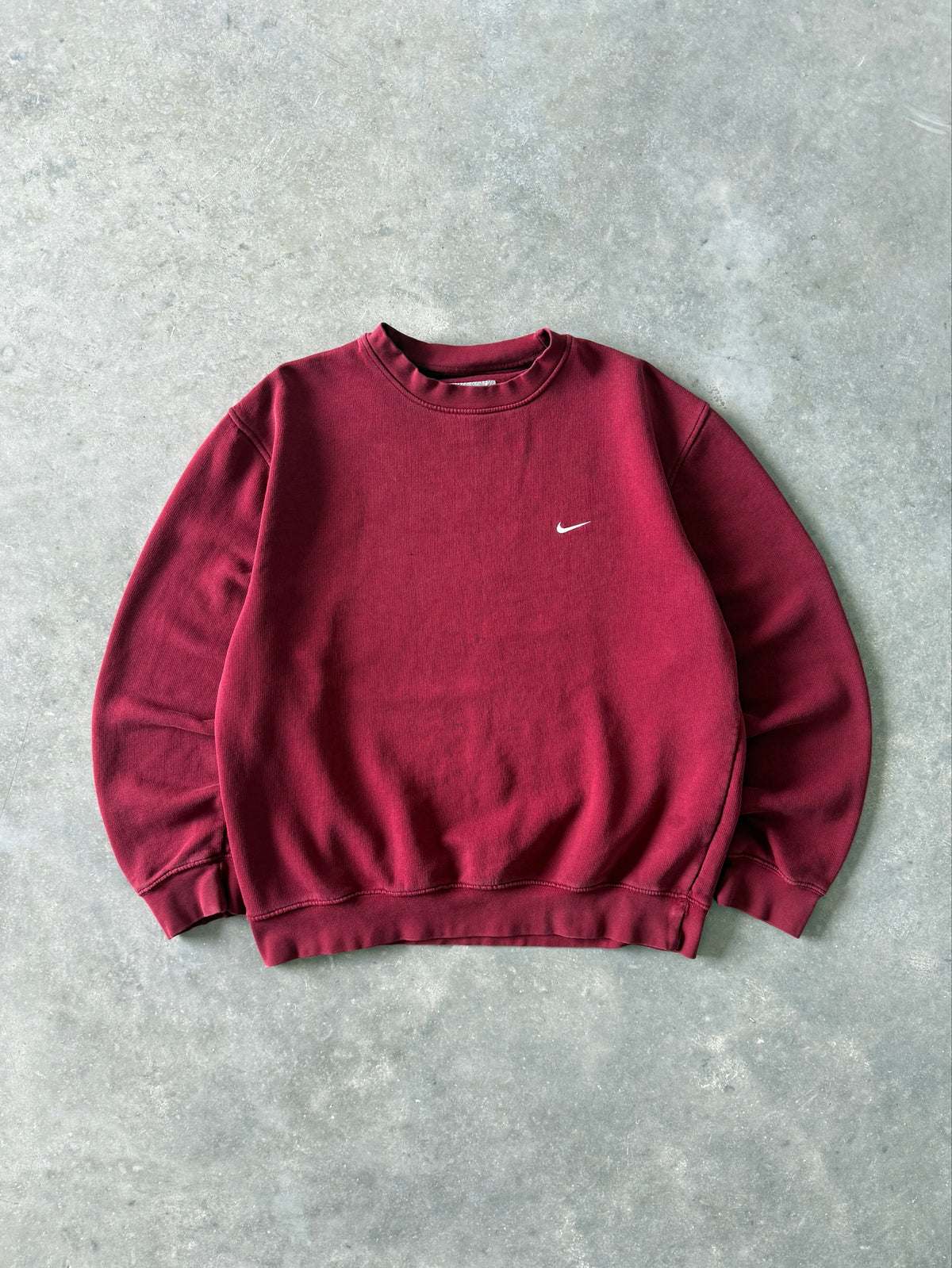 Vintage 2000s Nike Mini Swoosh Sweatshirt (L)