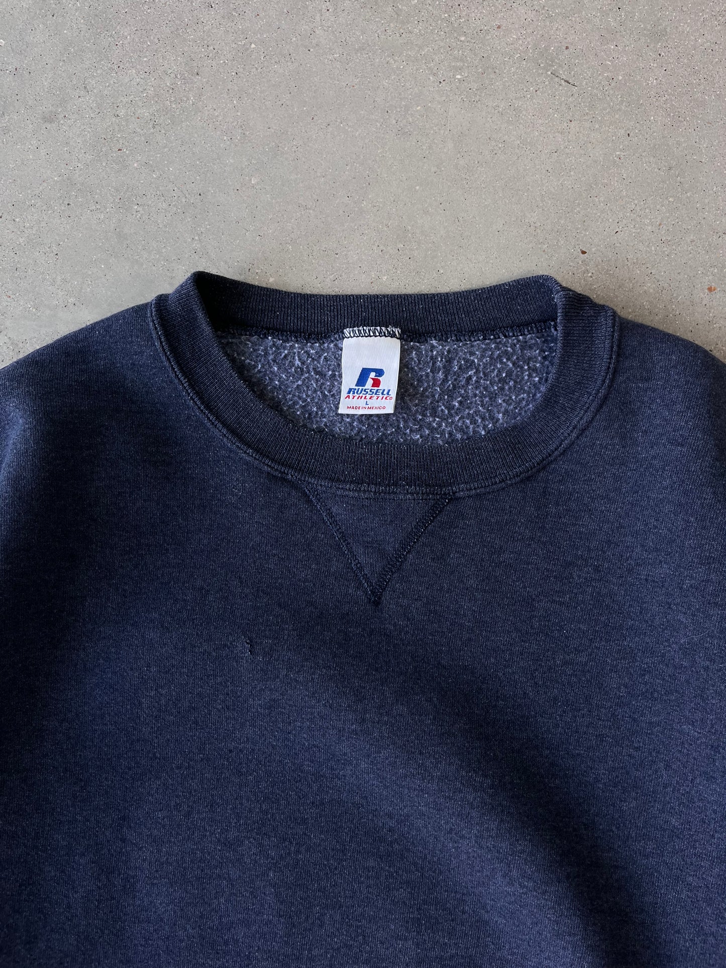 Vintage Russell Athletic Sweatshirt - L