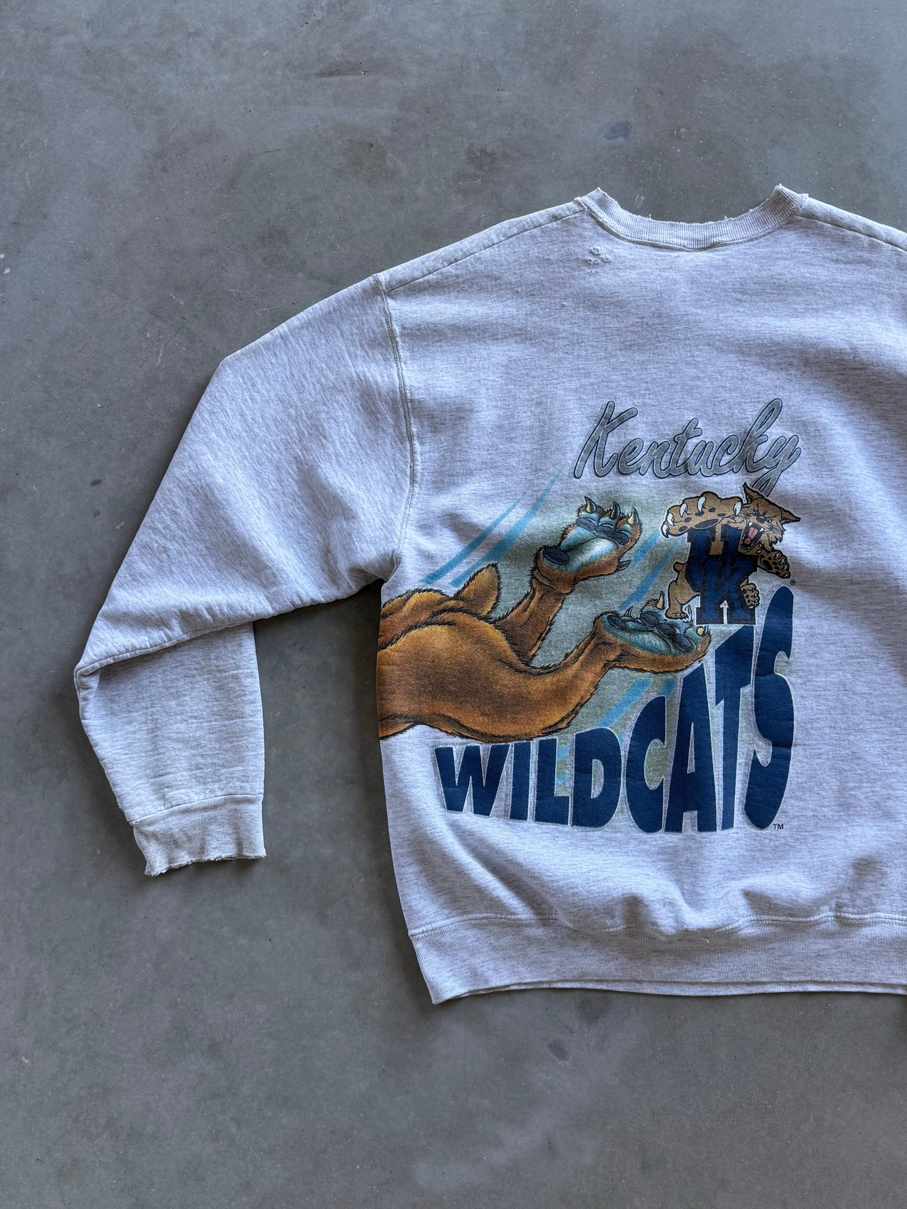 Vintage 1990s University of Kentucky Wildcats Wrap-around Sweatshirt (XL)