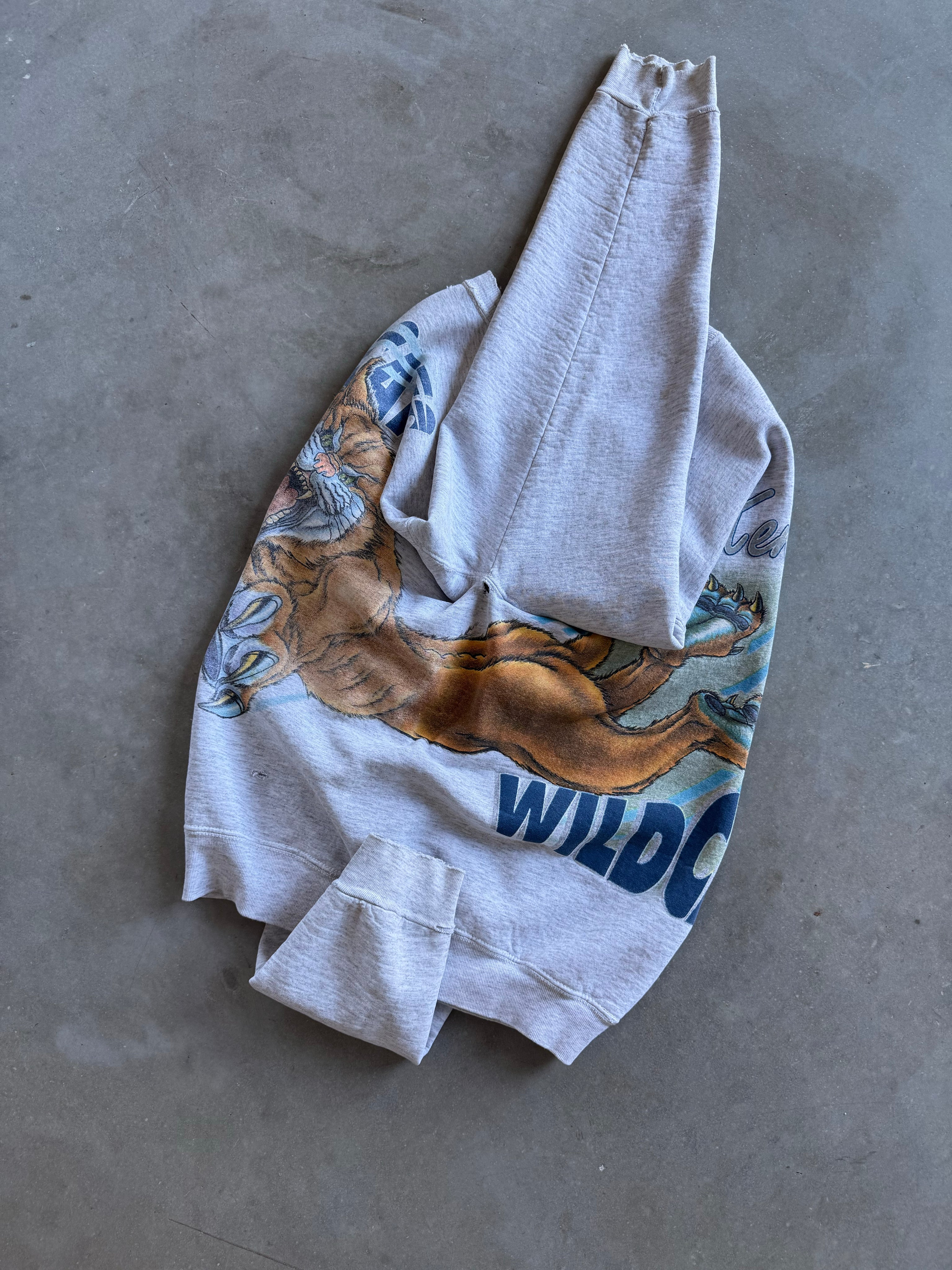 Vintage 1990s University of Kentucky Wildcats Wrap-around Sweatshirt (XL)