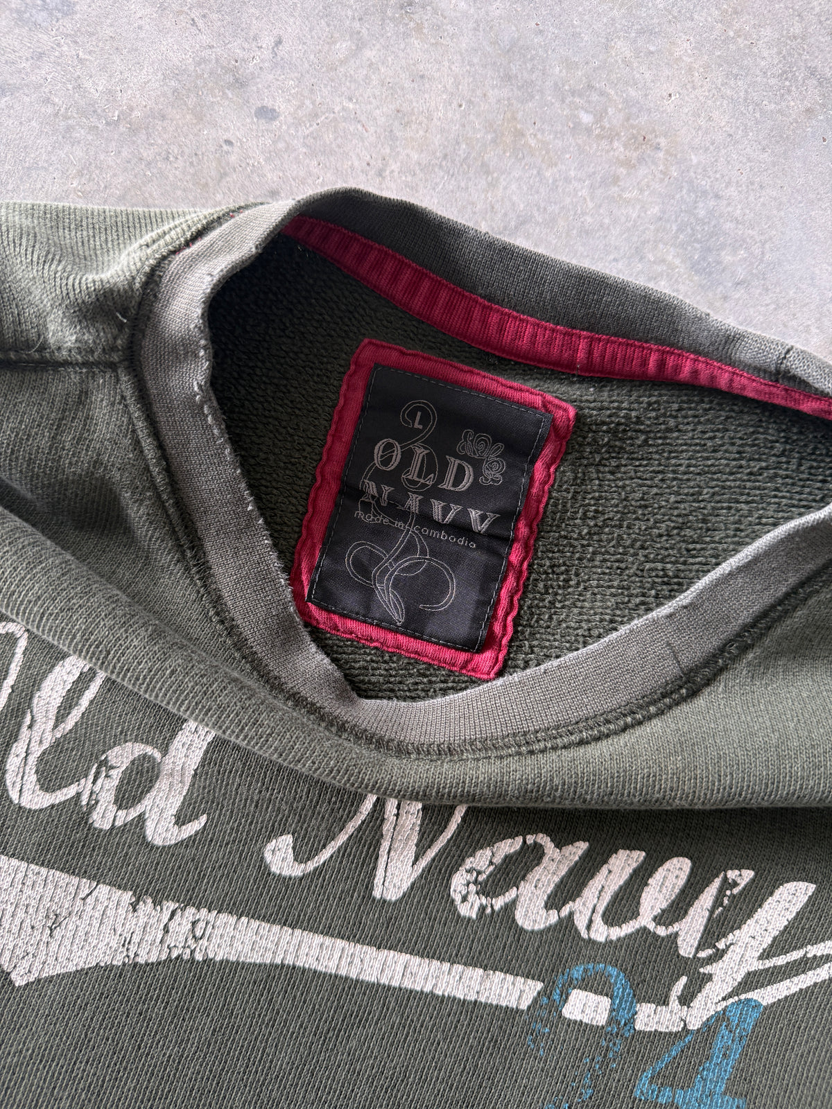 Vintage 2000s Sun Kissed Old Navy Sweatshirt (L)