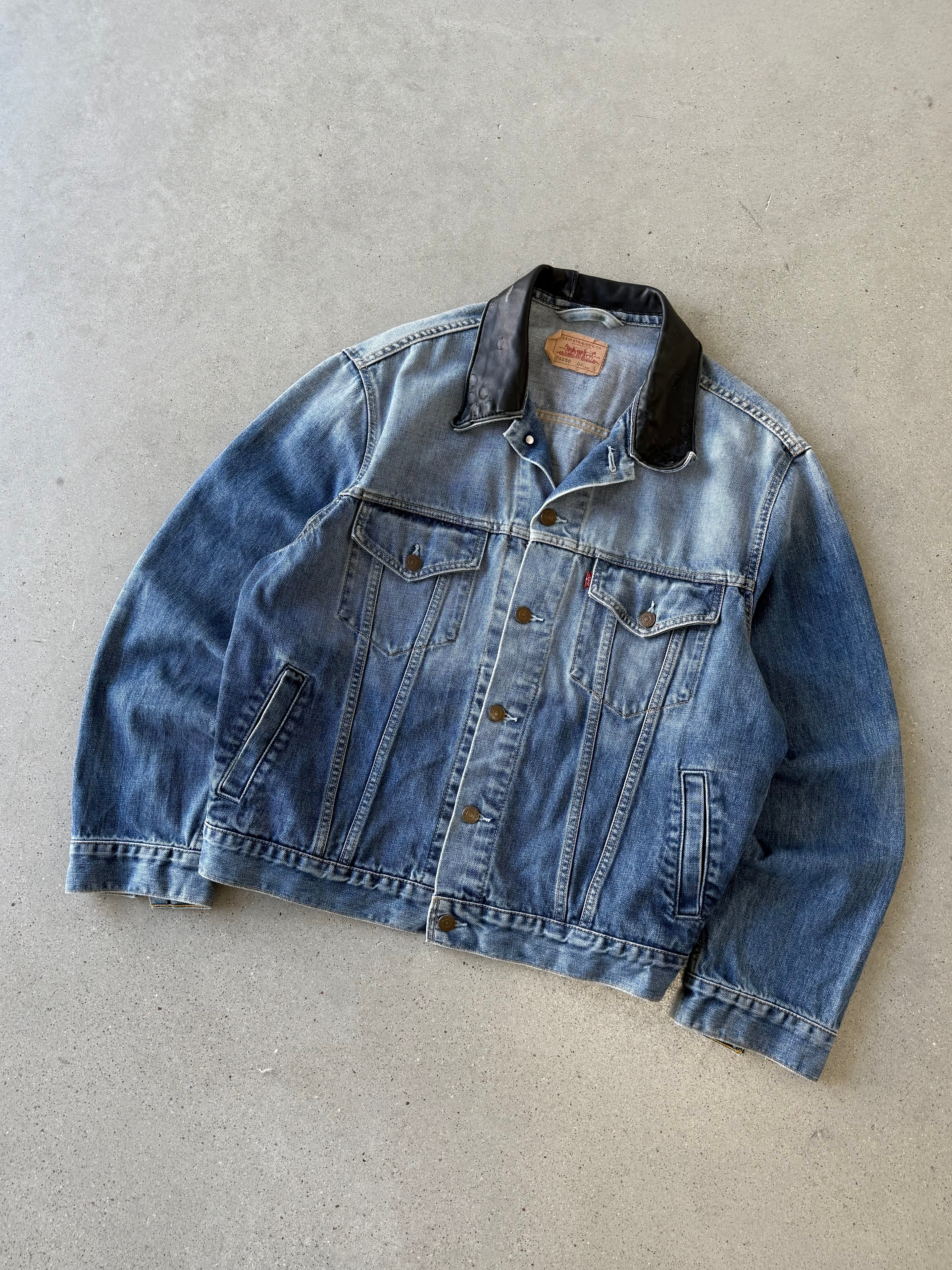 Vintage Levi's Denim Leather Collar Trucker Jacket - L