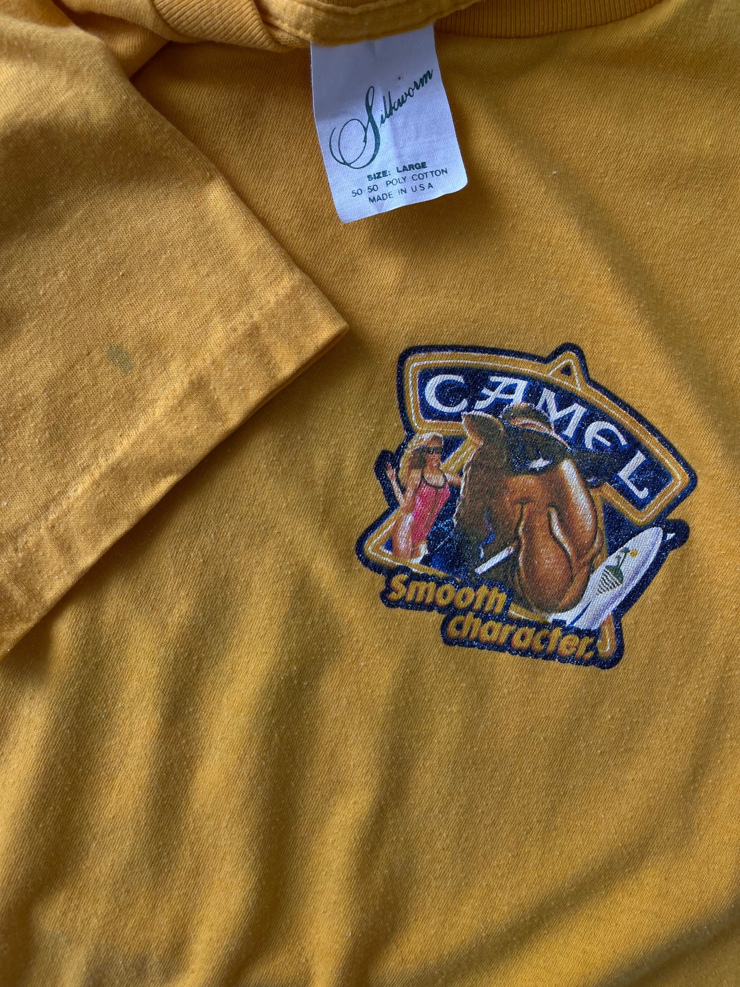 Vintage 80s CAMEL 'Smooth Character' Tee - M