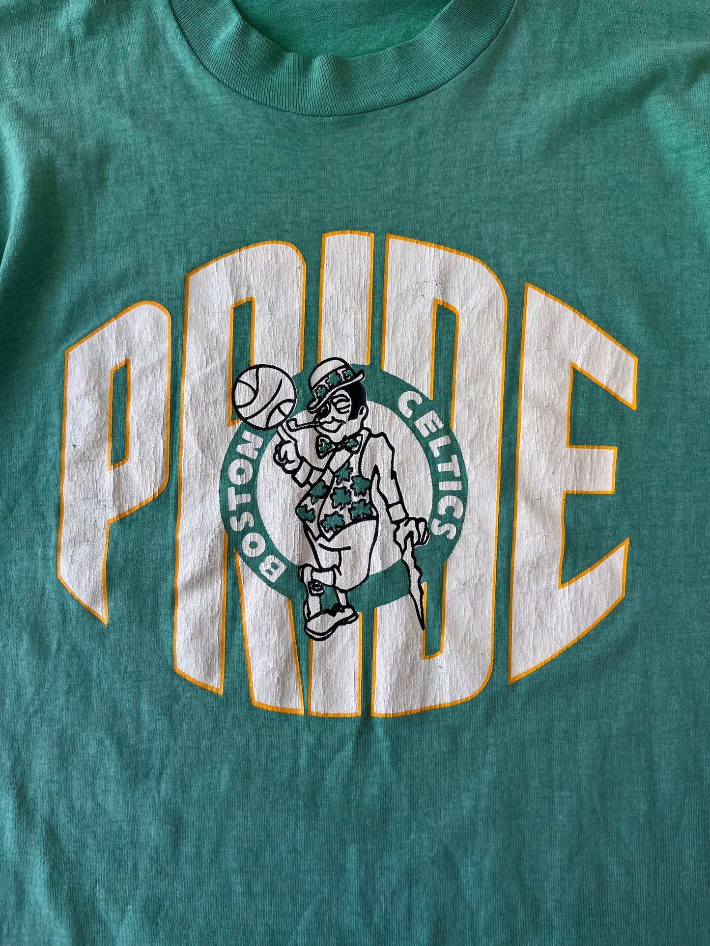 Vintage 90s Boston Celtics Tee - L