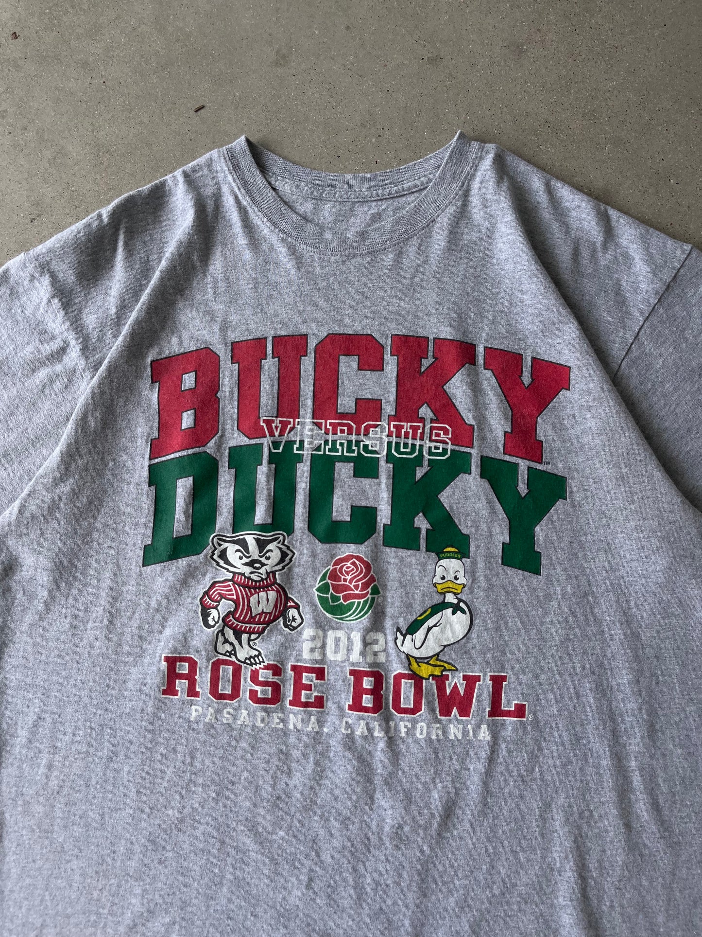 Vintage 2012 Bucky vs Ducky Rose Bowl Tee - L