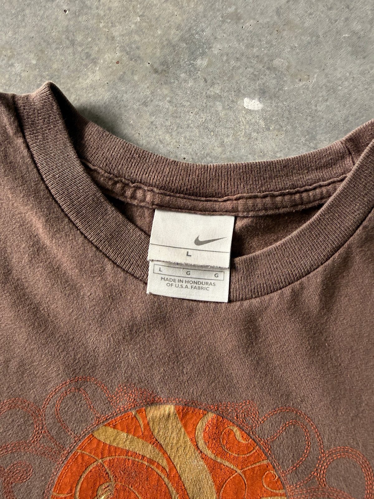 Vintage 2000s Nike Basketball Brown T-shirt (L)