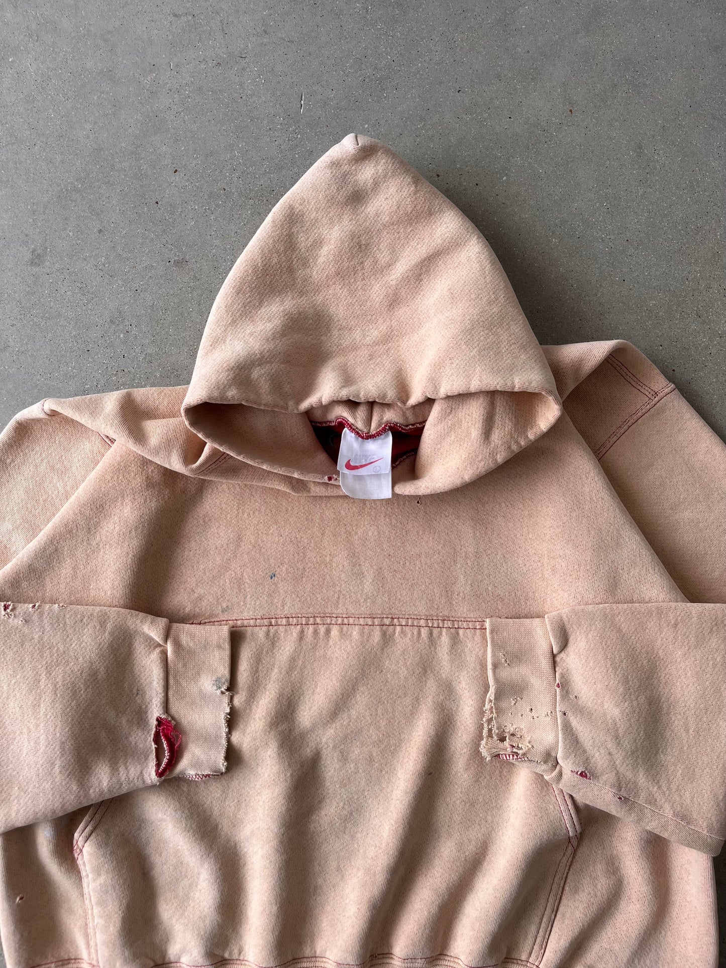 Vintage 'Peach' NIKE Center Swoosh Hoodie - L