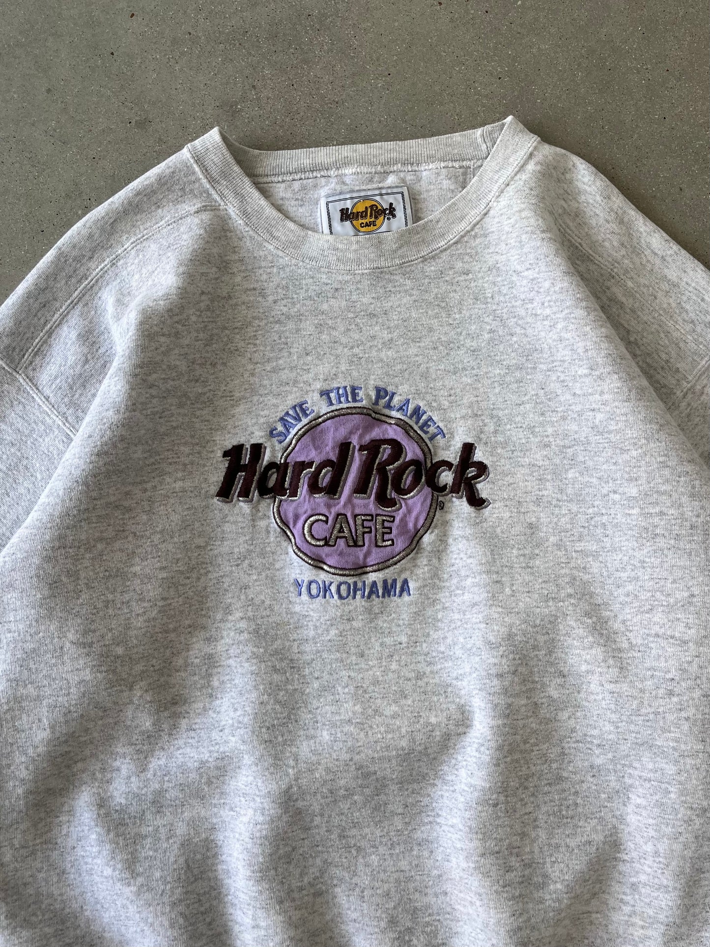 Vintage Hard Rock Cafe Yokohama Embroidered Crewneck - XL