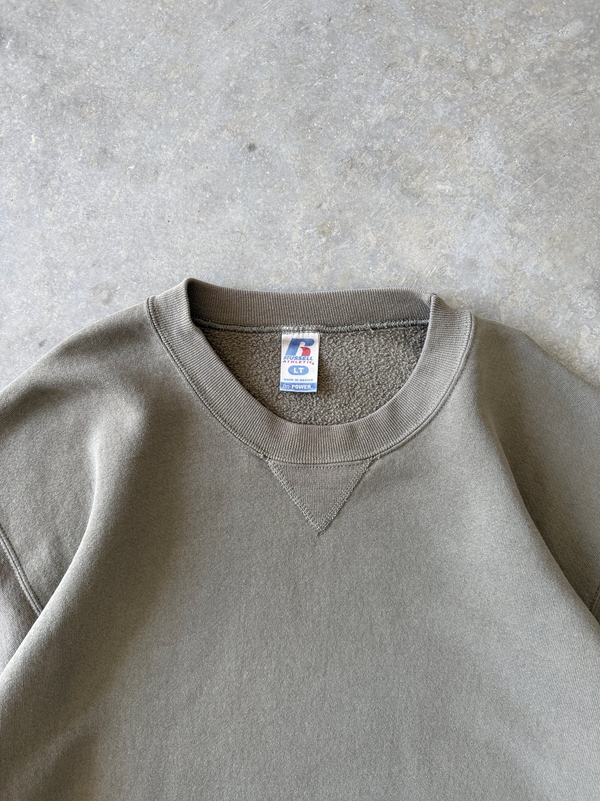 Vintage 2000s Sage Green Russell Athletic Sweatshirt (LT)