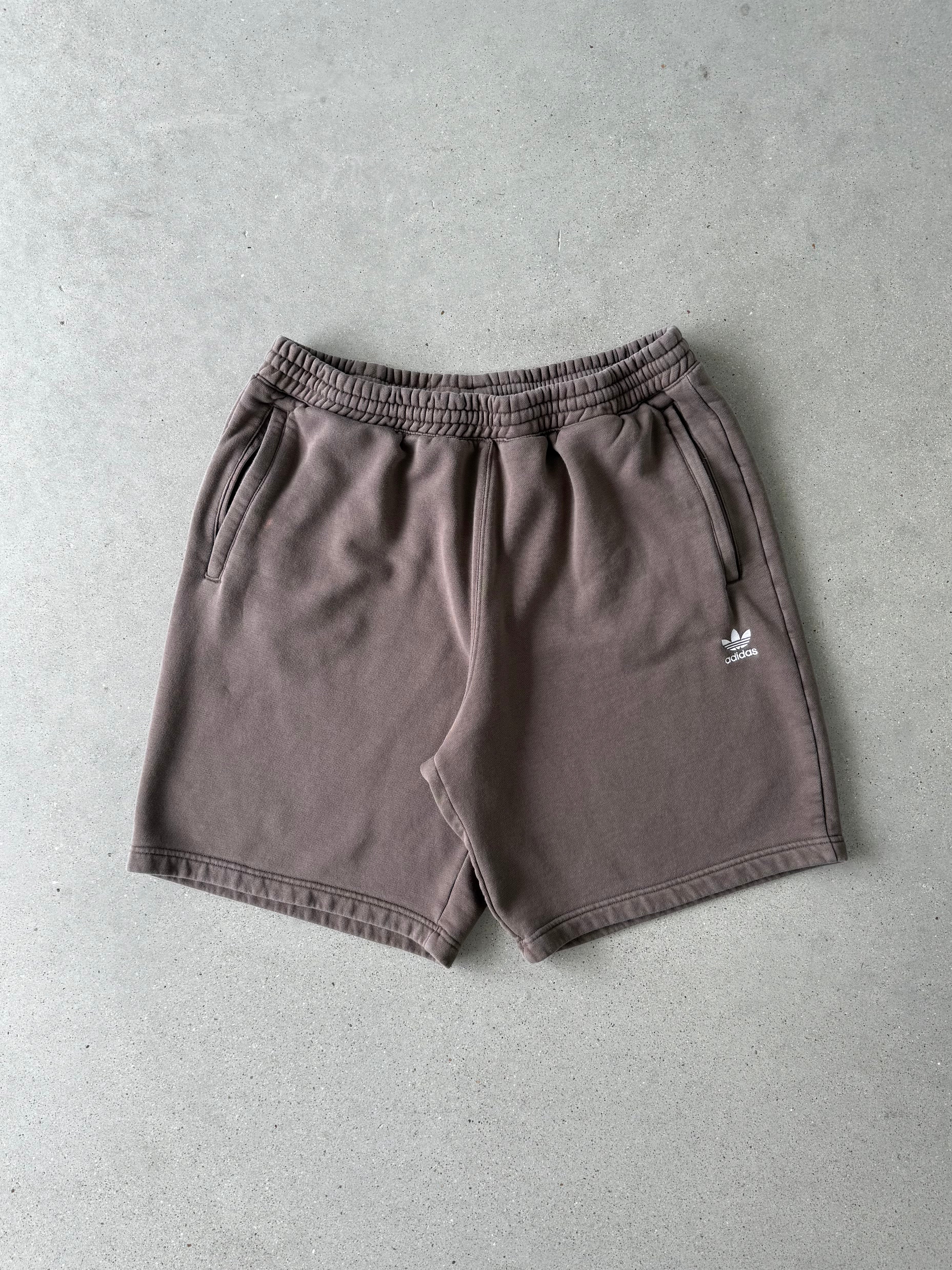 Vintage Adidas Brown Shorts - XL