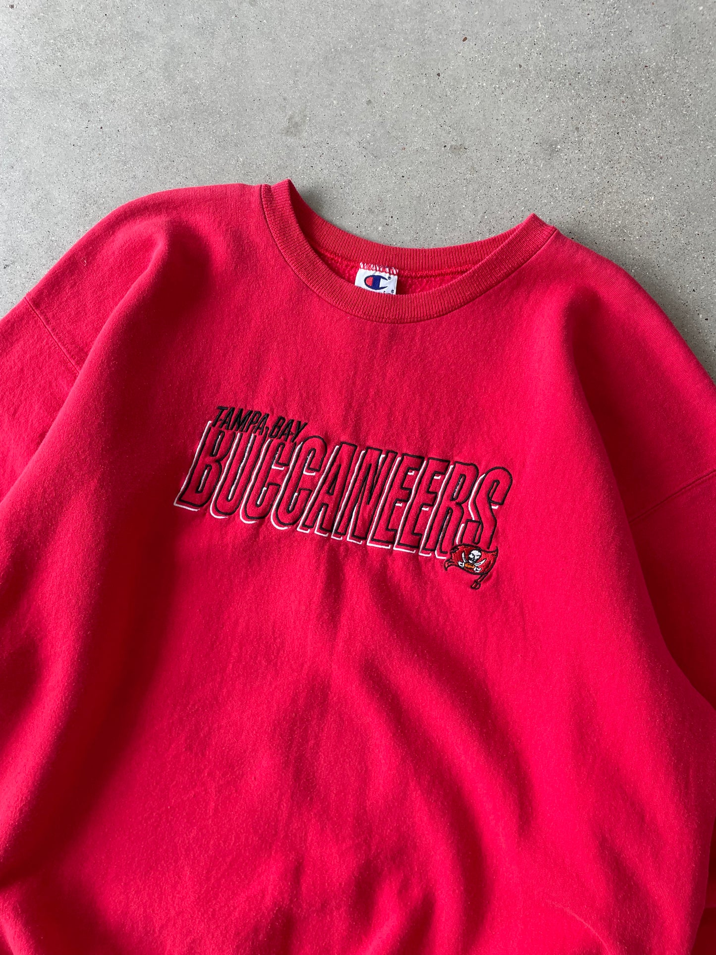 Vintage Tampa Buccaneers Sweatshirt - L