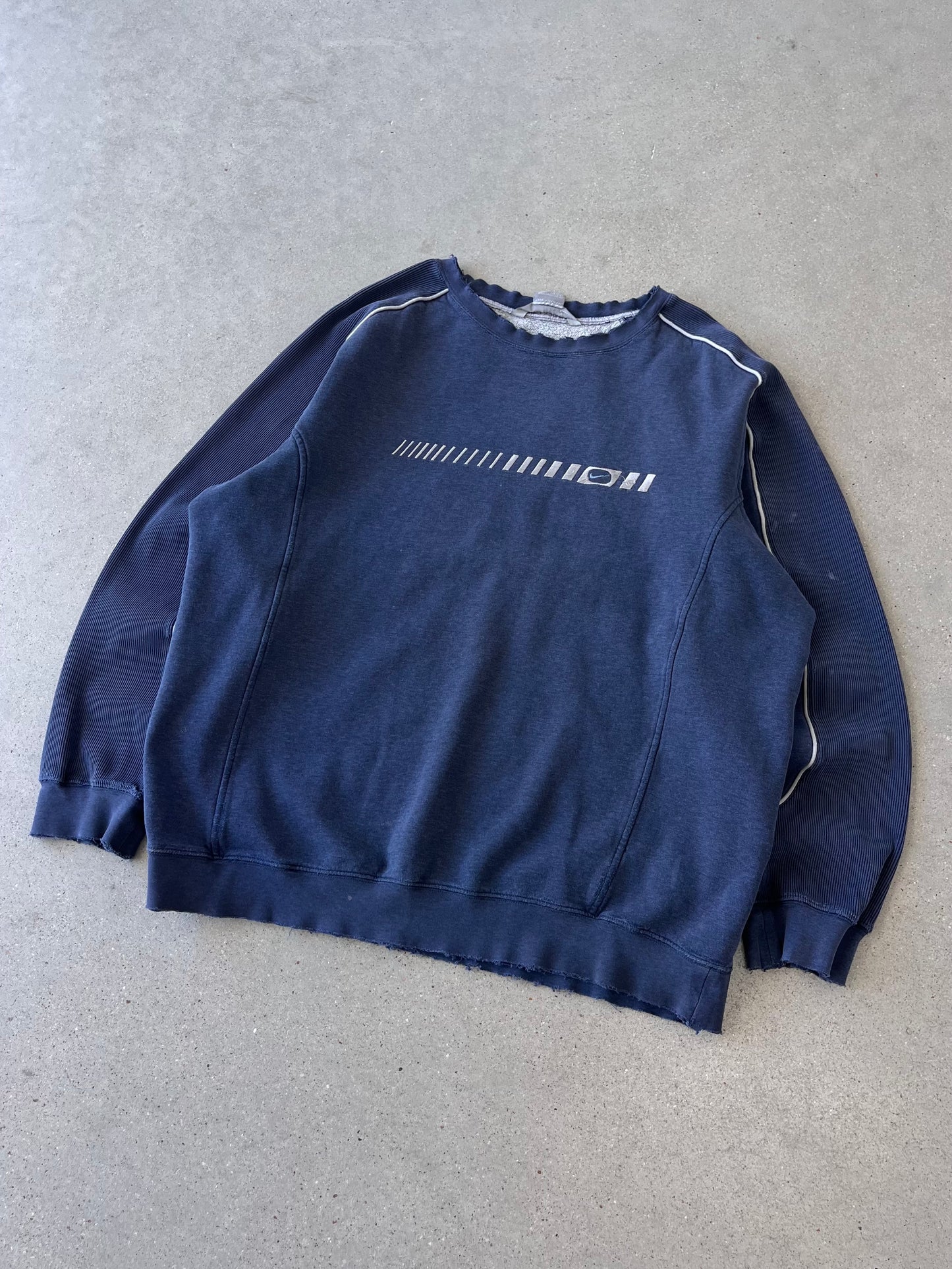 Vintage 2000s Nike Crewneck - XL