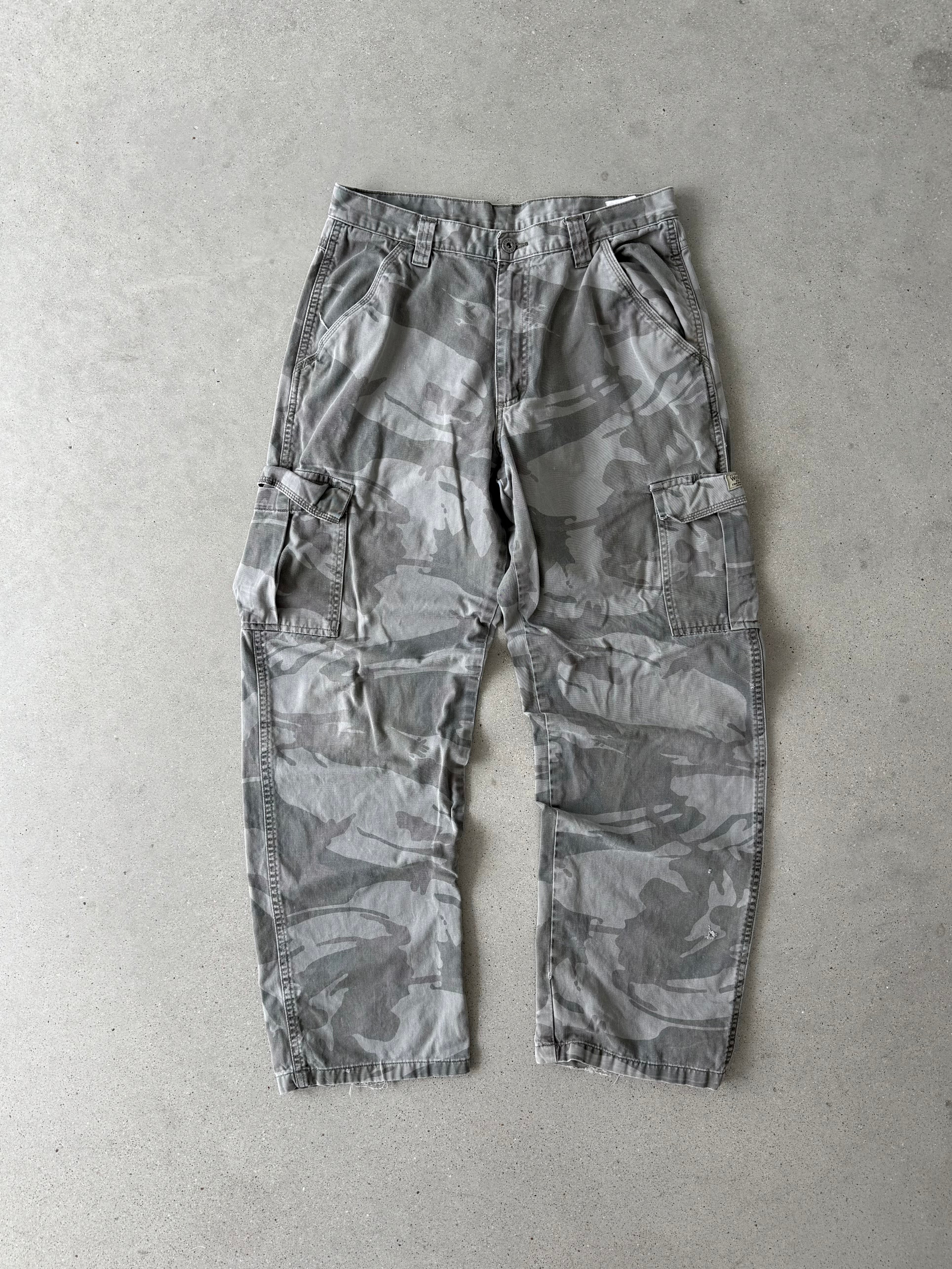 Vintage Wrangler Camo Cargo Pants - 32x32