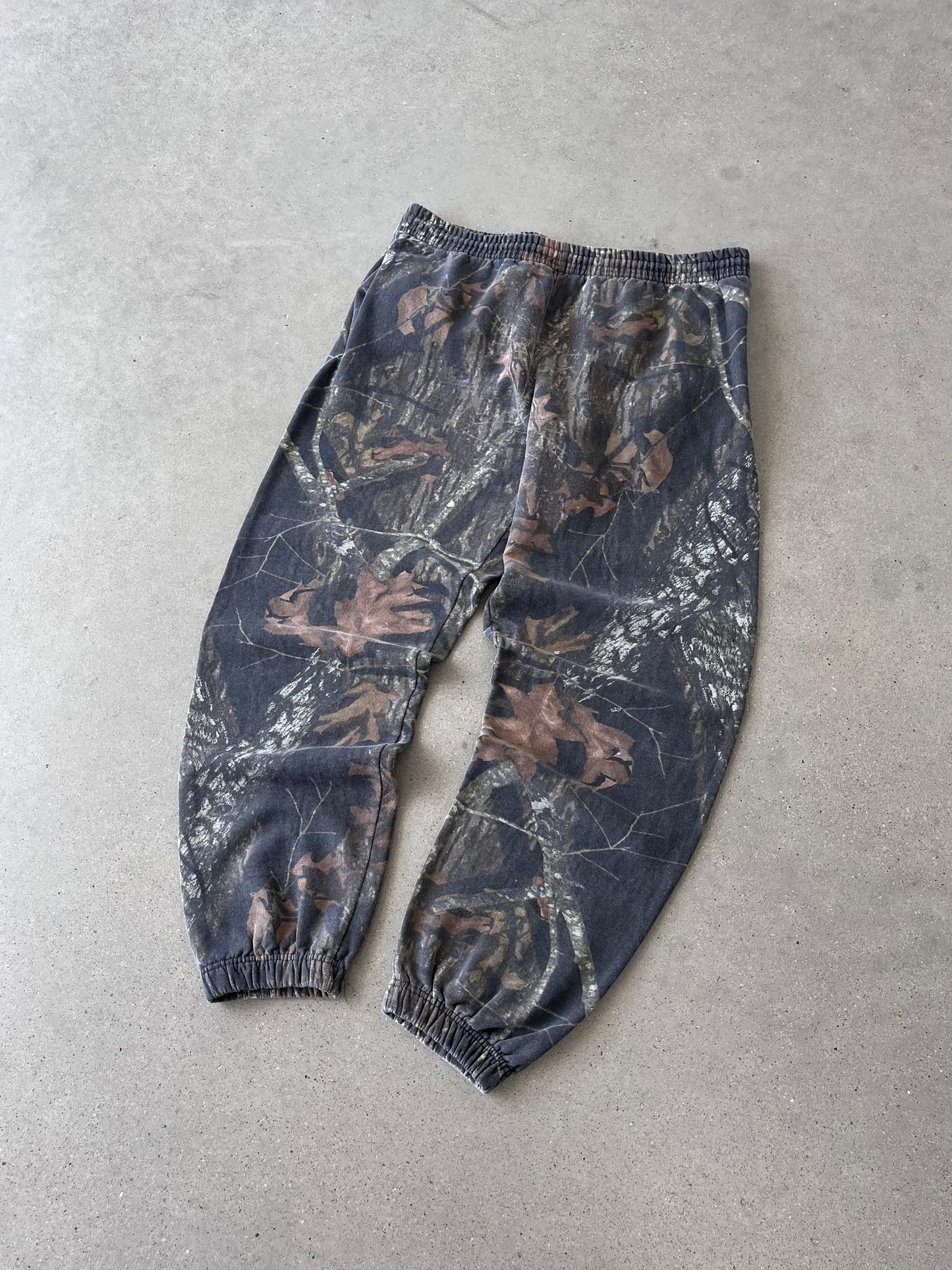 Vintage Realtree Camo Sweatpants - M