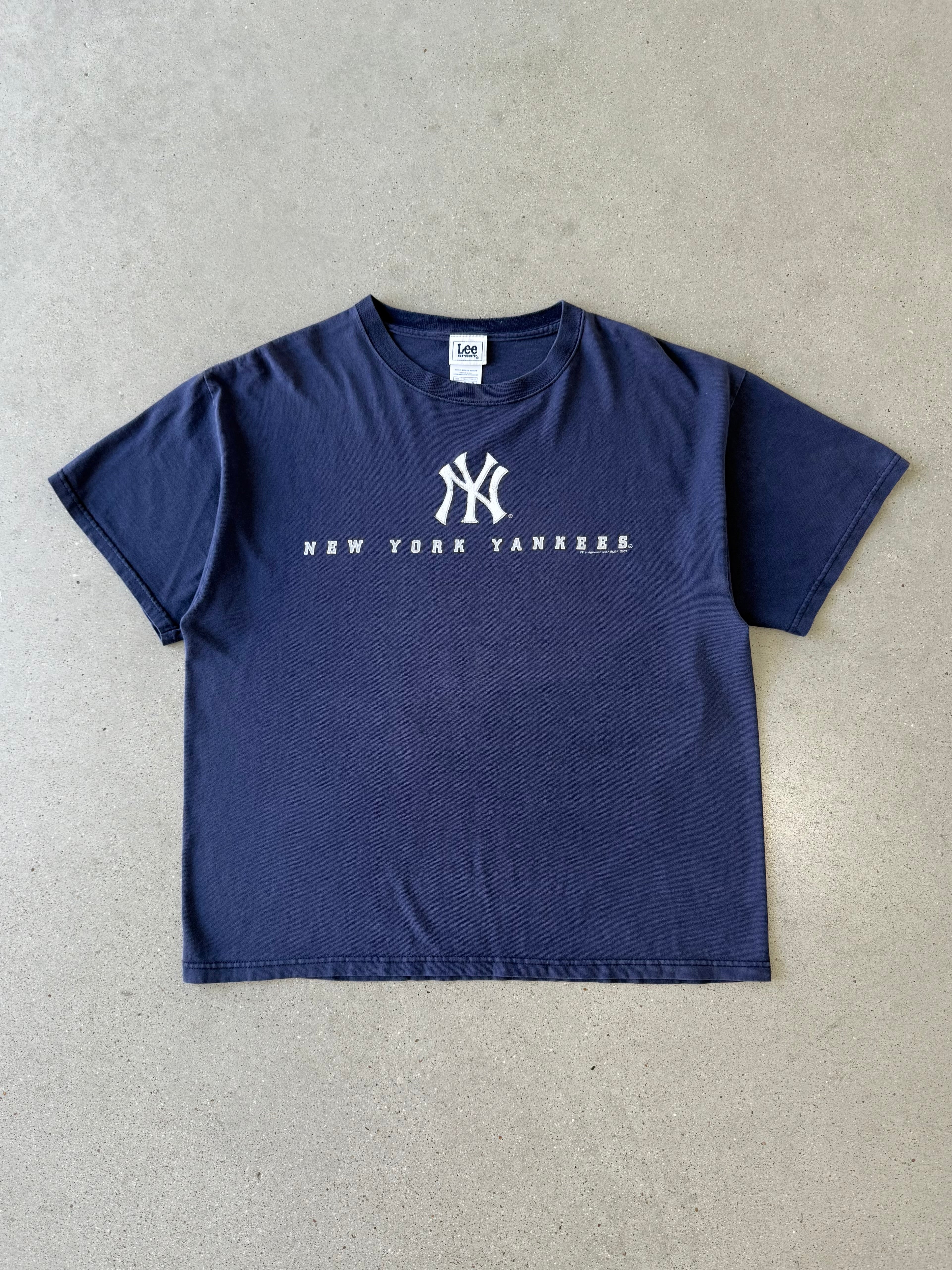 Vintage 2007 NY Yankees Lee Tee - L