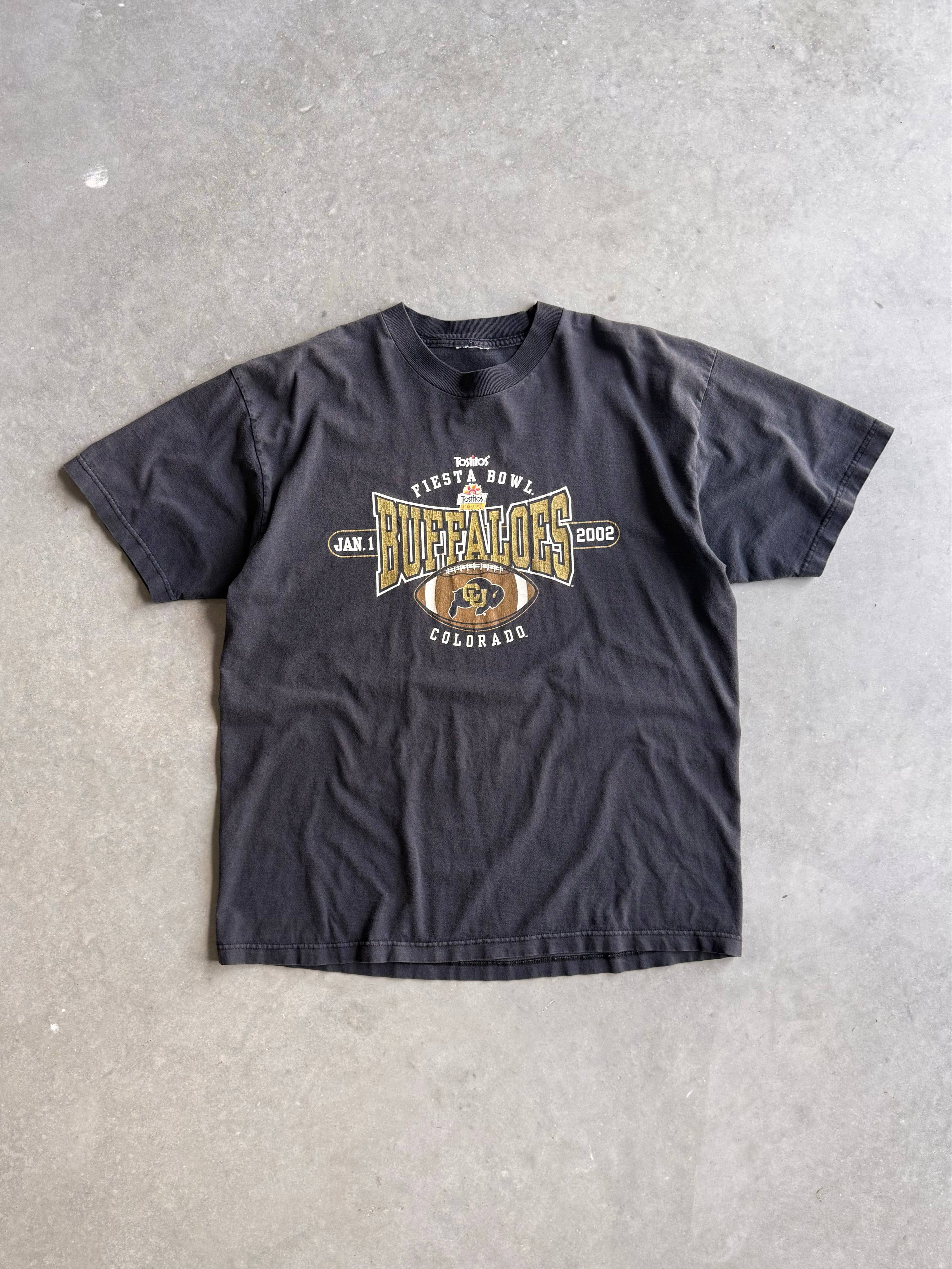Vintage 00s (y2k) Tostitos T-shirt (XL)