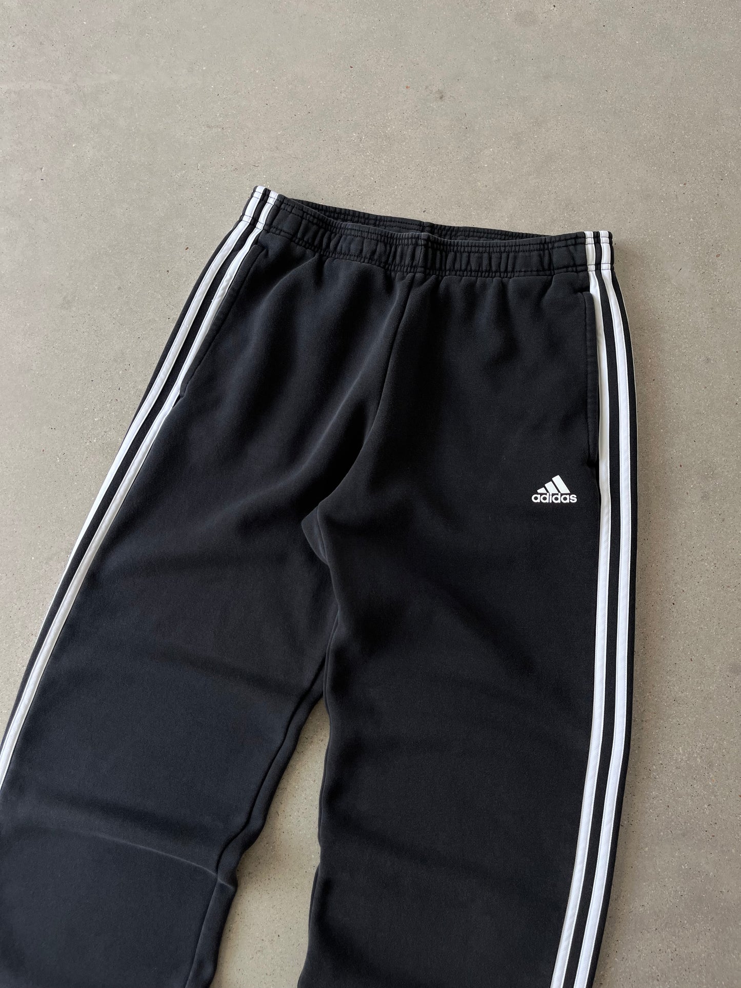 Vintage Adidas Black Sweatpants - L