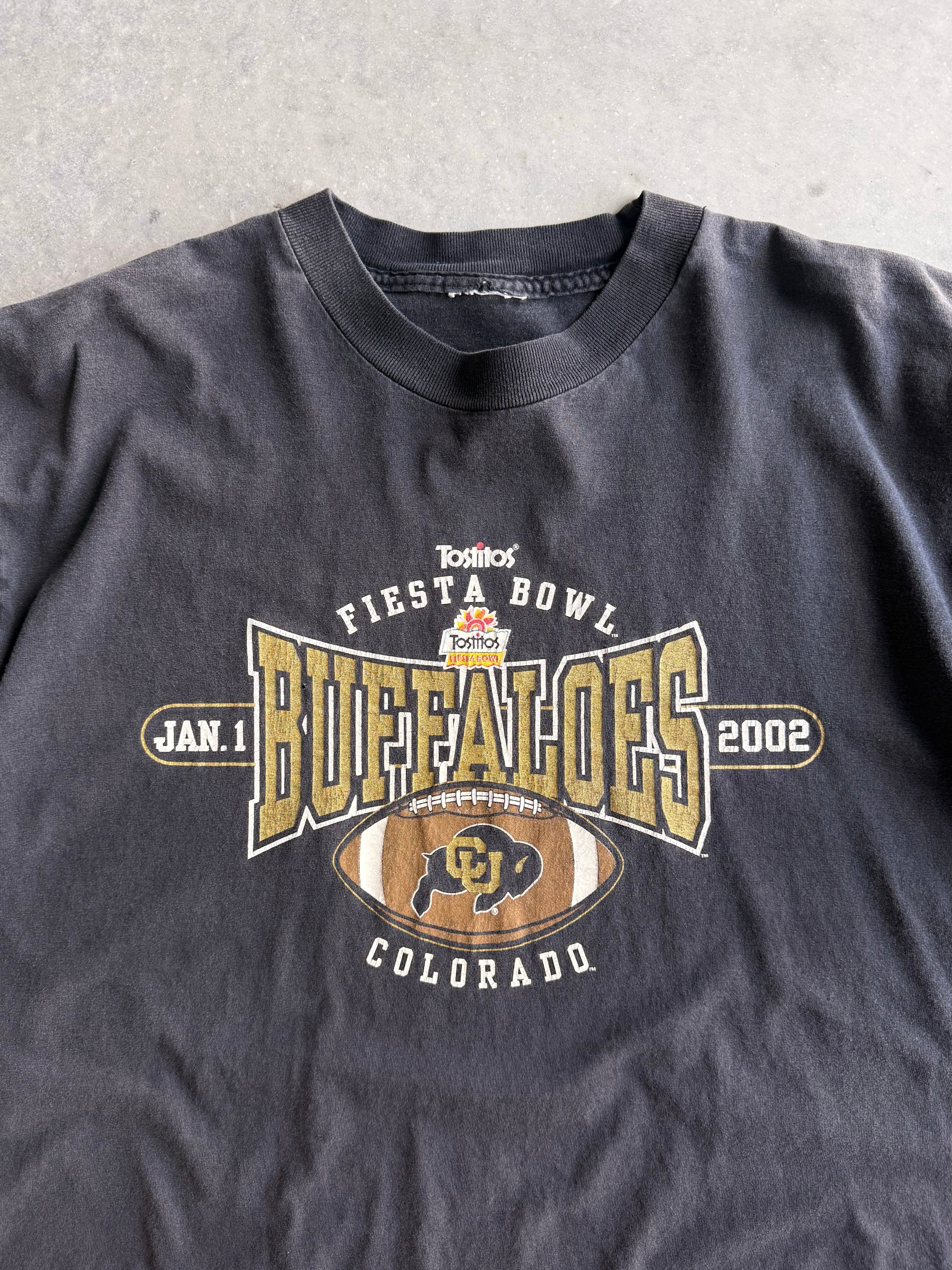 Vintage 00s (y2k) Tostitos T-shirt (XL)