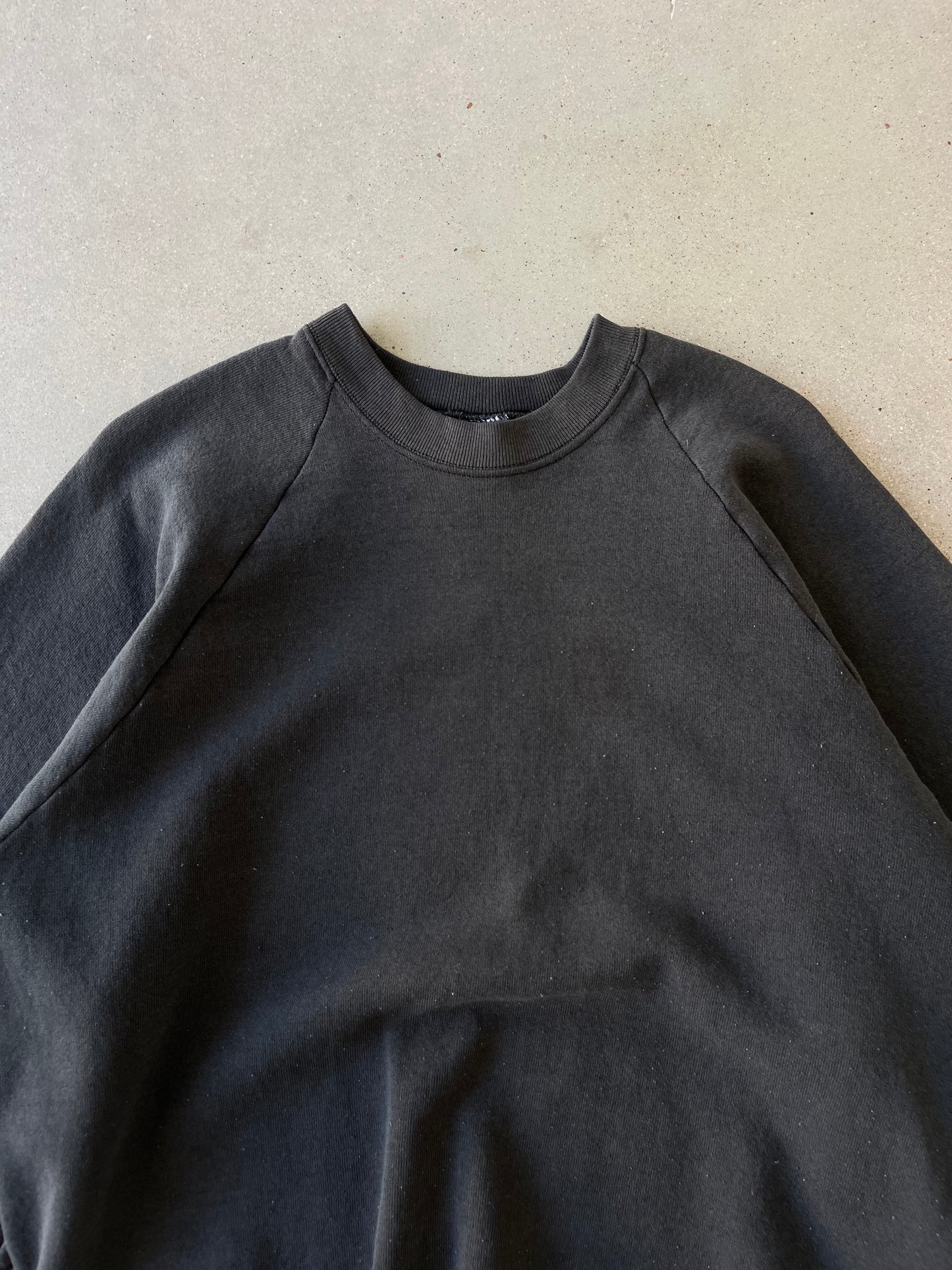 Vintage Black Faded Crewneck - L