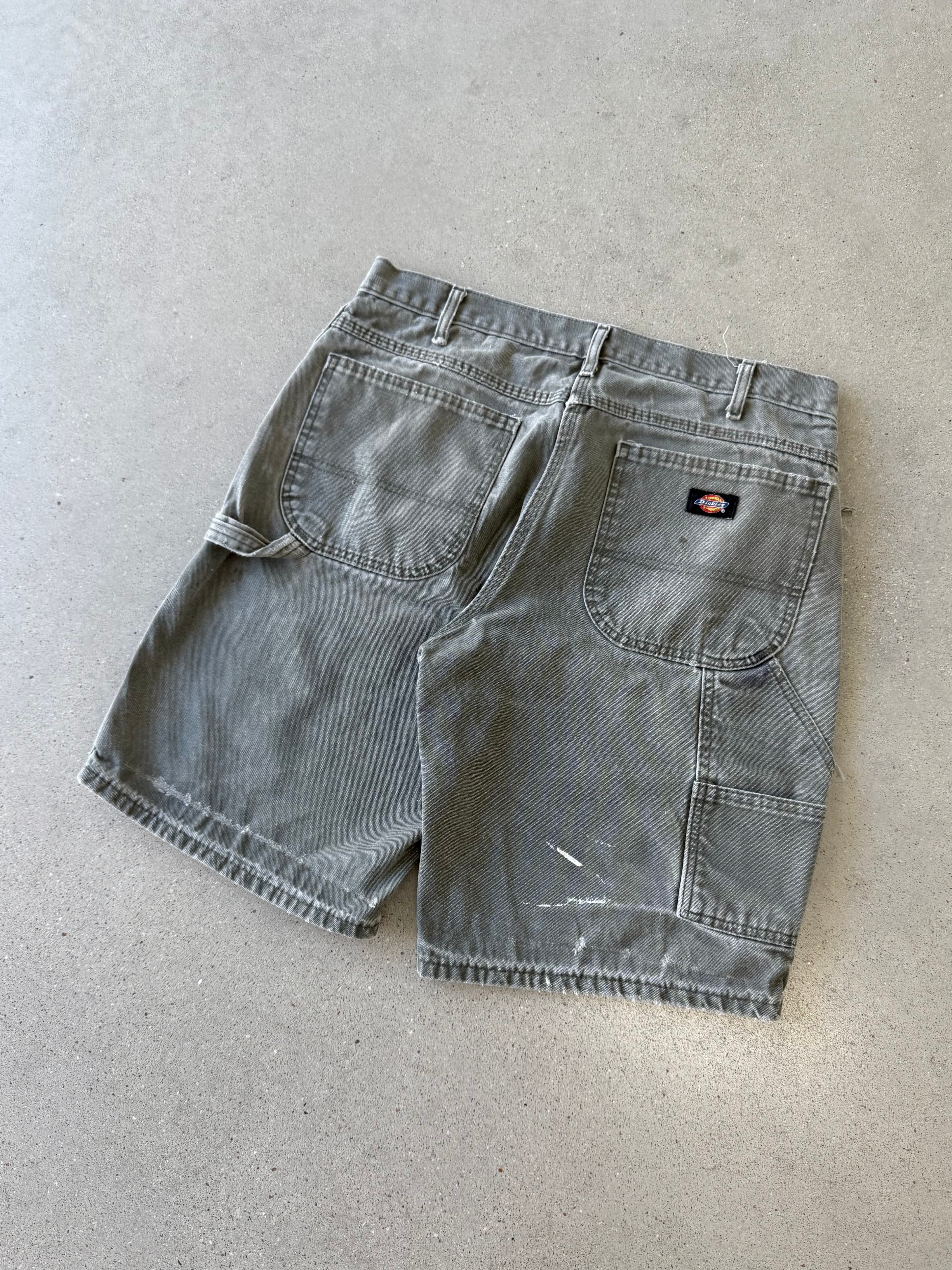 Vintage Dickies Olive Green Distressed Carpenter Shorts - 34W