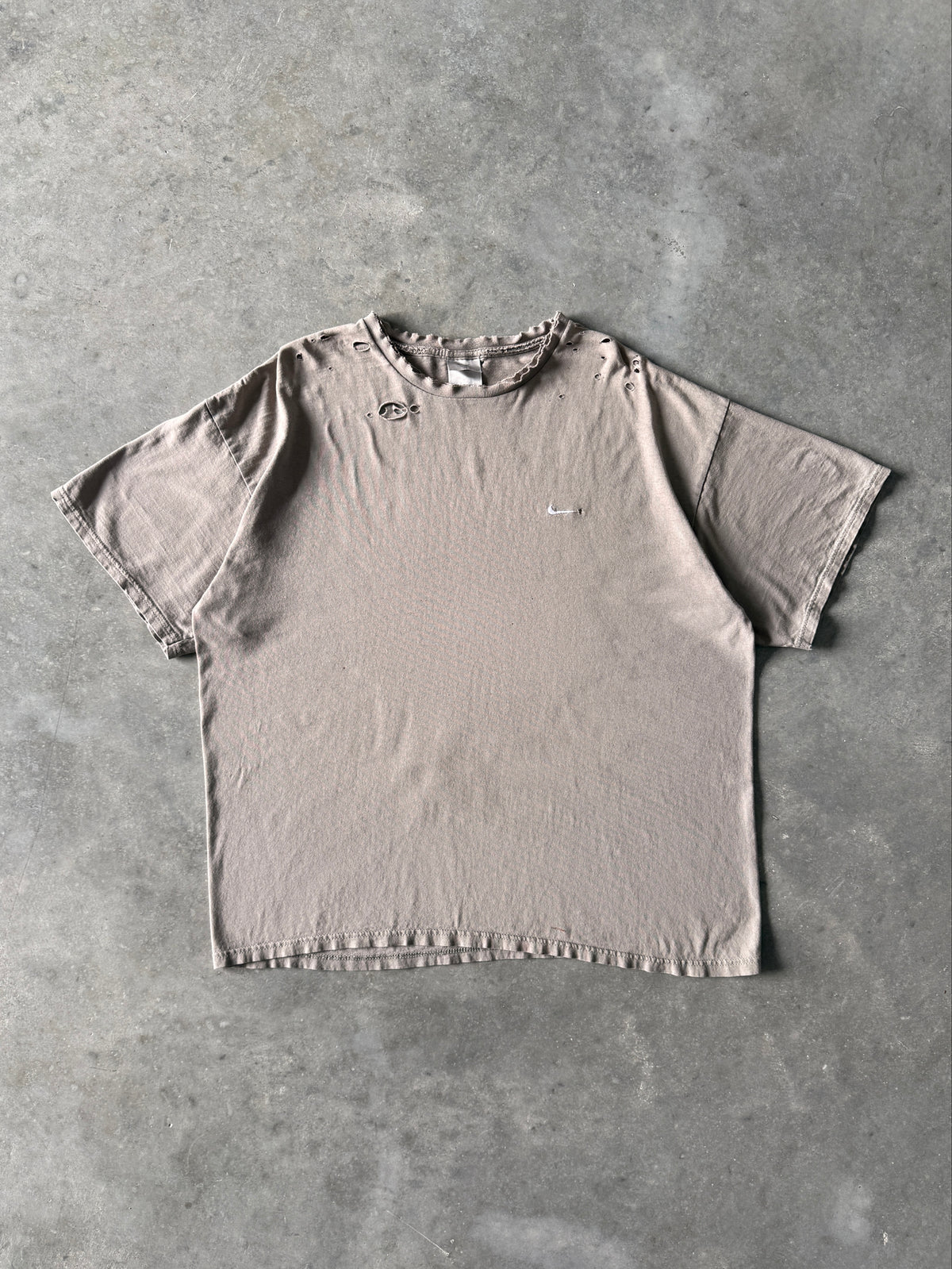 Vintage 2000s Distressed Earth Tone Nike T-shirt (XL)