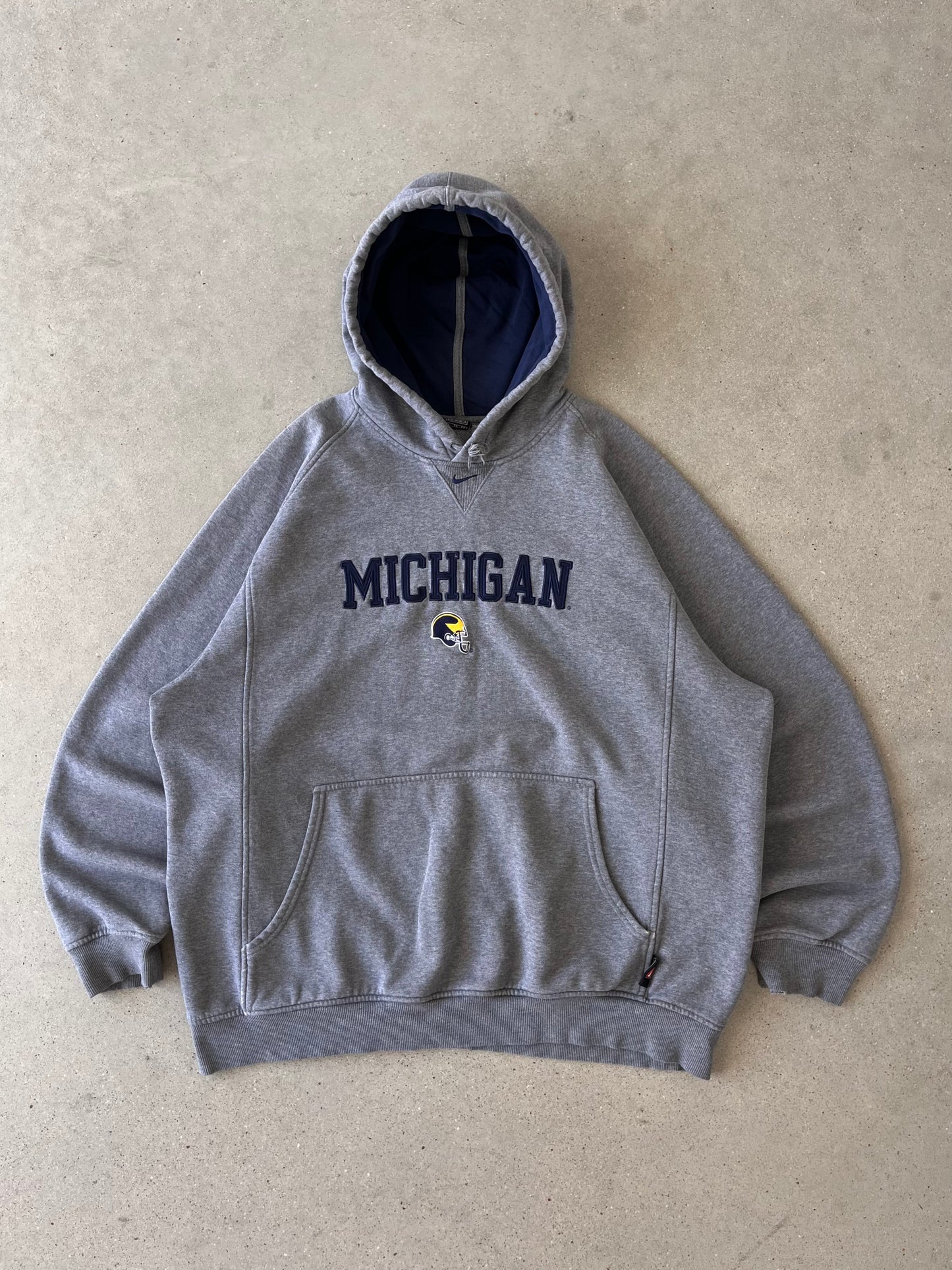 Vintage Nike University of Michigan Center Hoodie - XL