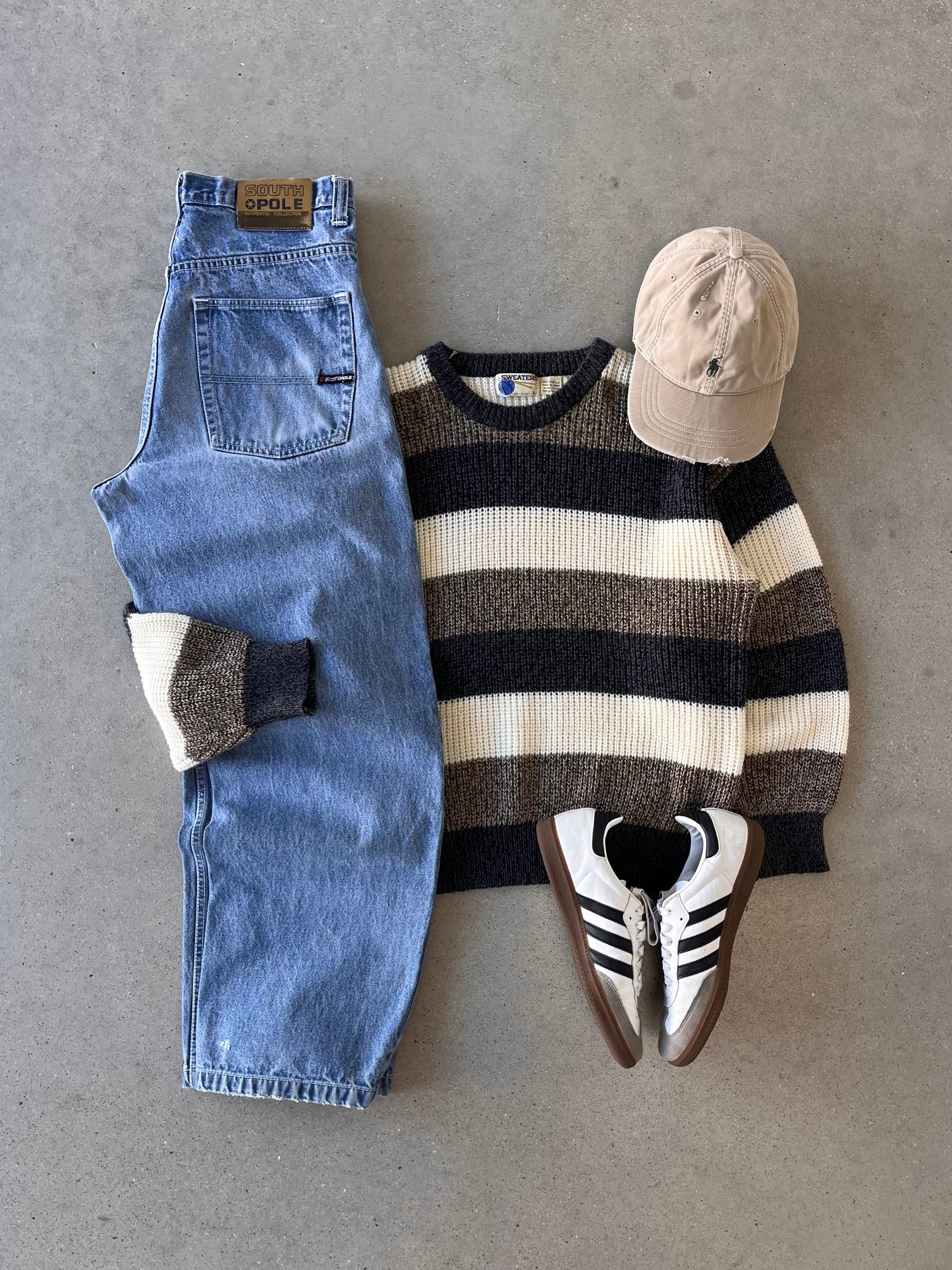 Vintage Knitted Sweater - L