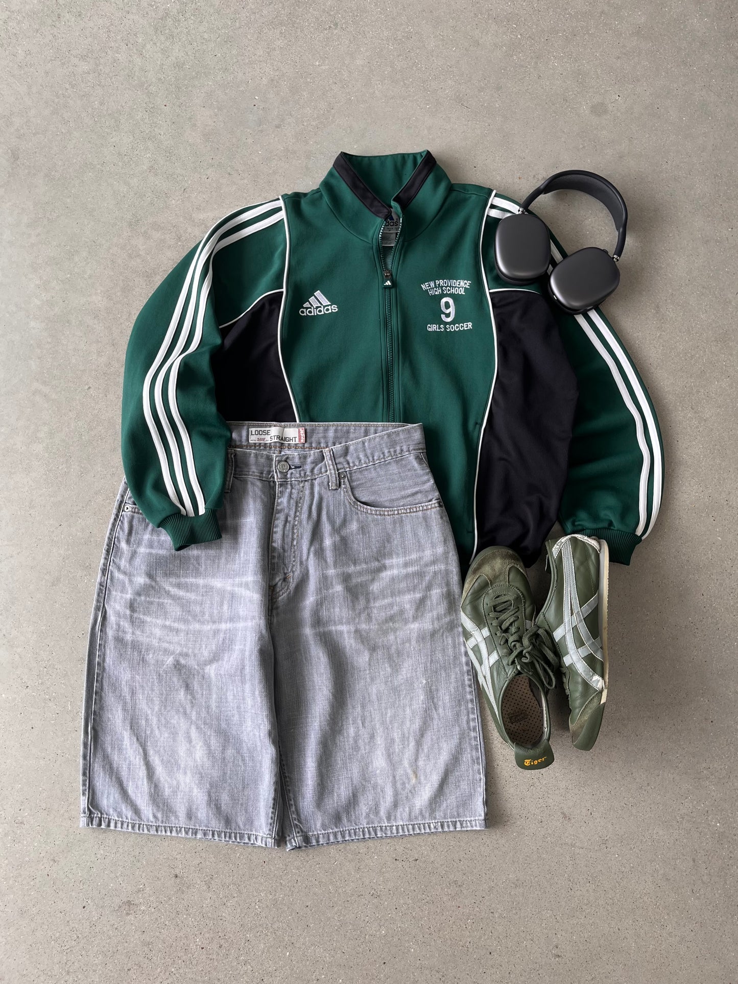 Vintage 3-Piece Outfit Box (STREETWEAR)