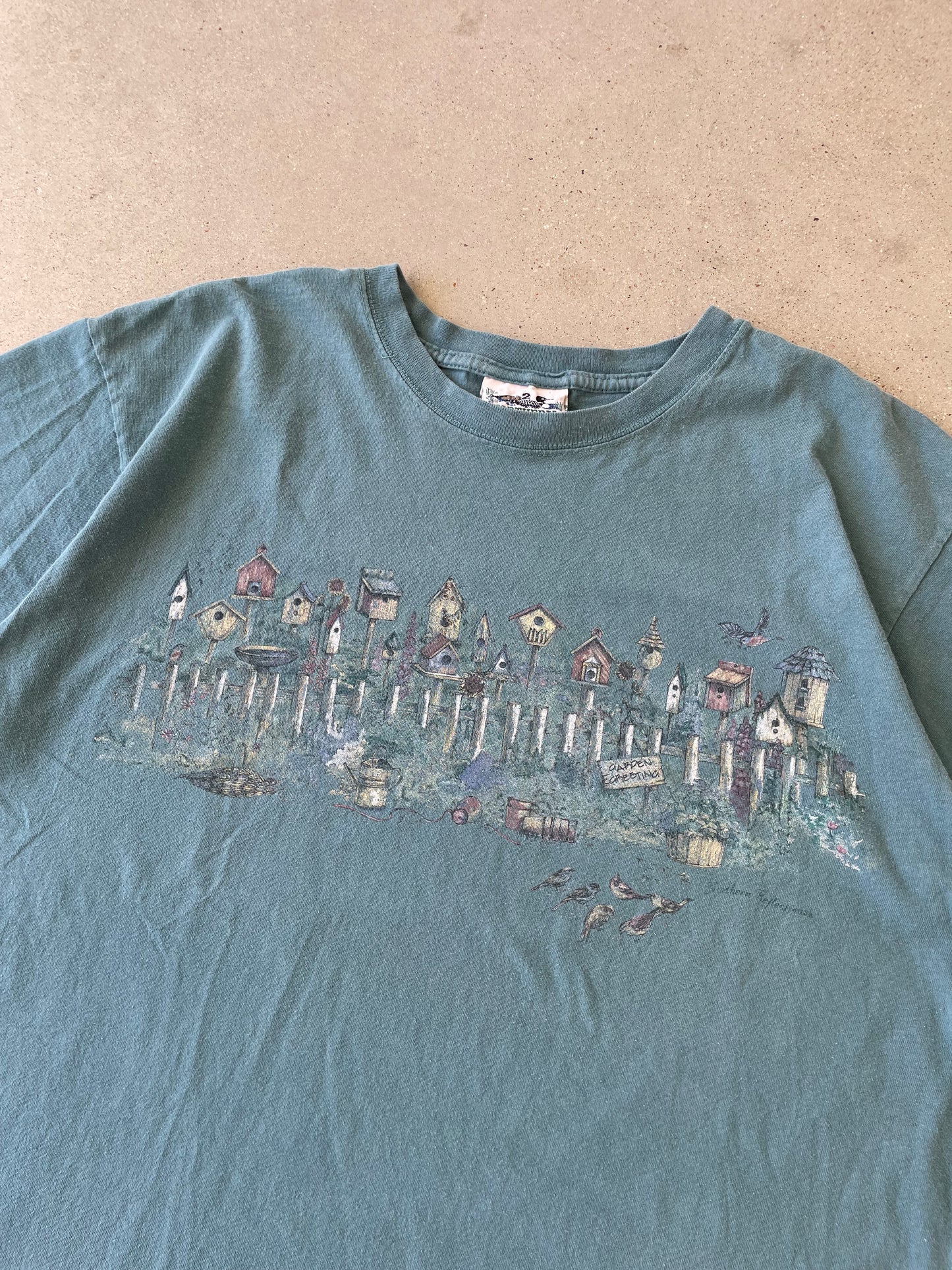 Vintage Birdhouse Graphic Tee - L