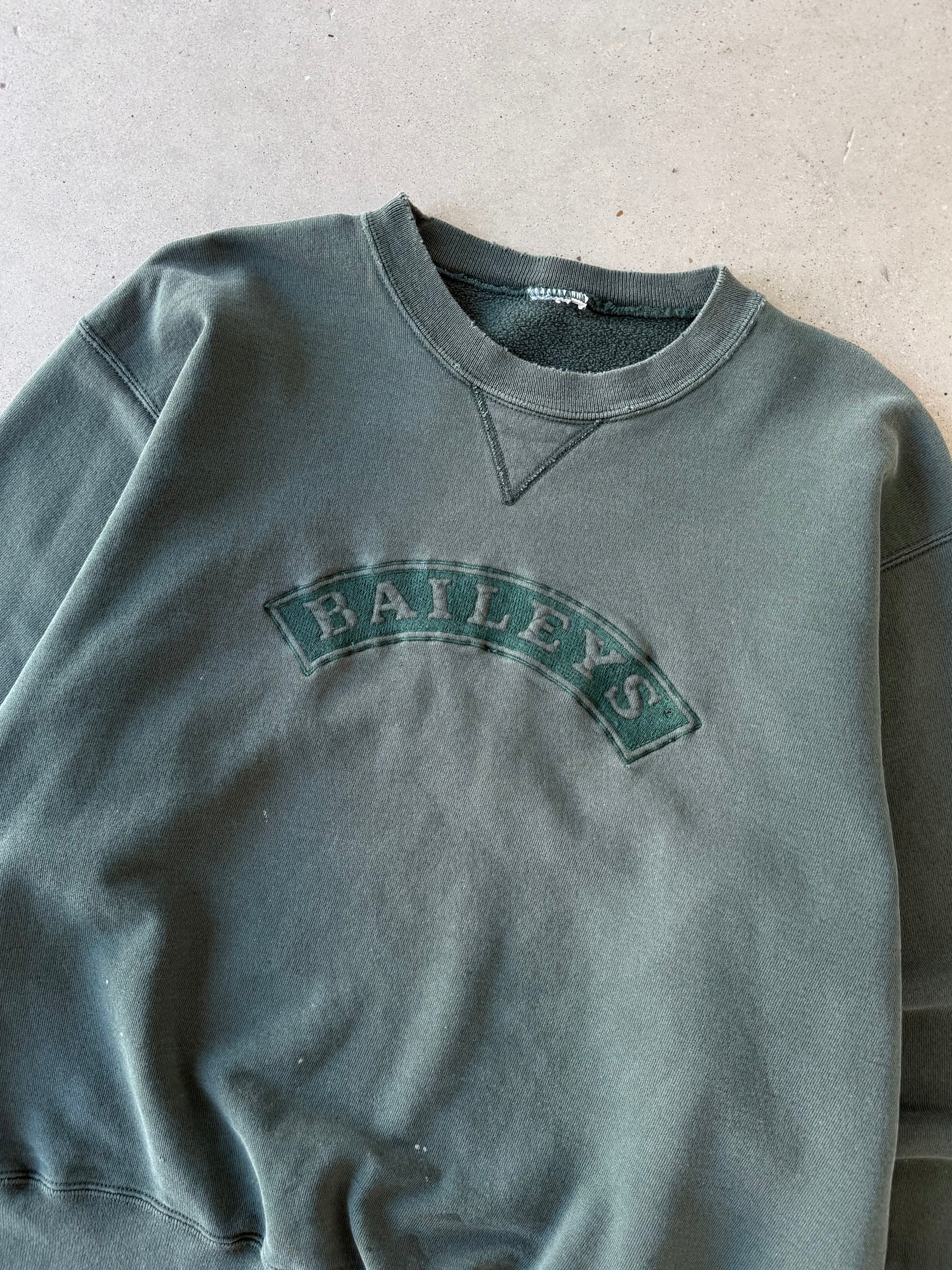 Vintage Baileys Crewnecks - L
