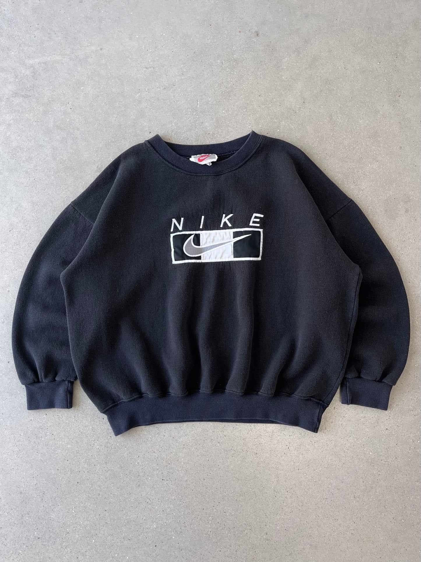 Vintage 90s Nike Spell-out Black Boxy Crewneck - XL