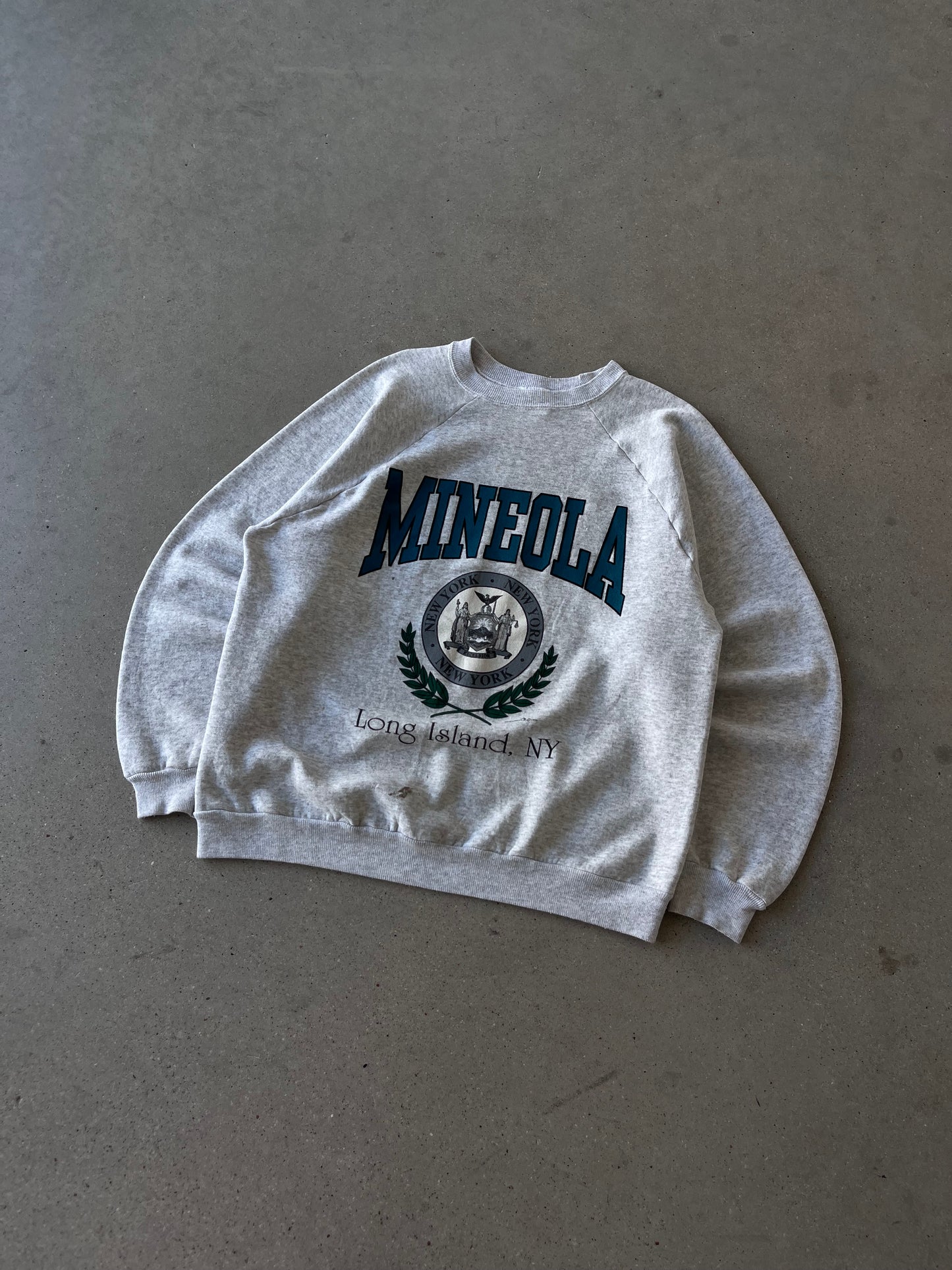 Vintage 1992 Mineola NY Sweatshirt - XL