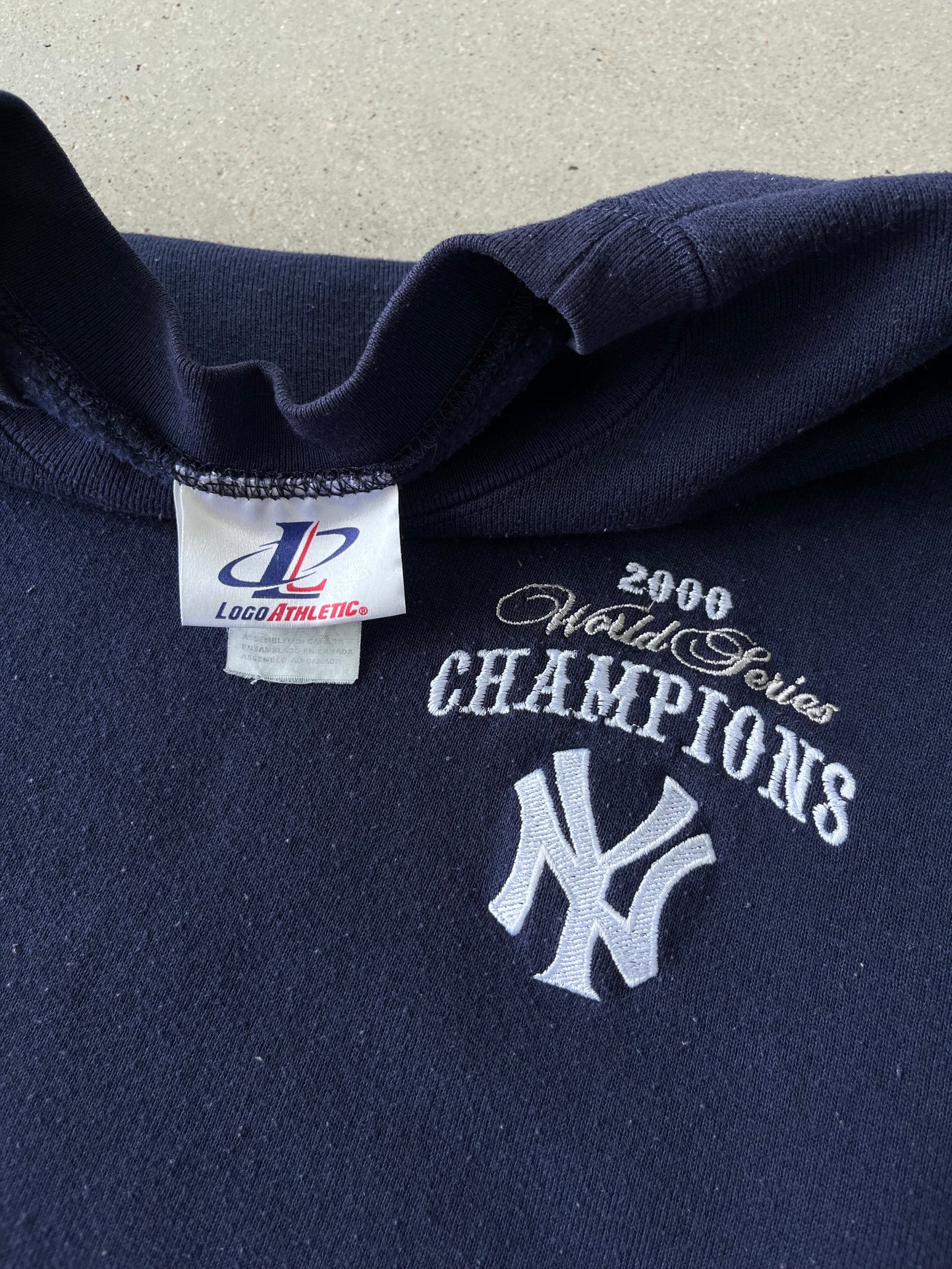 Vintage 2000 NY Yankees World Series Champions Crewneck - XXL