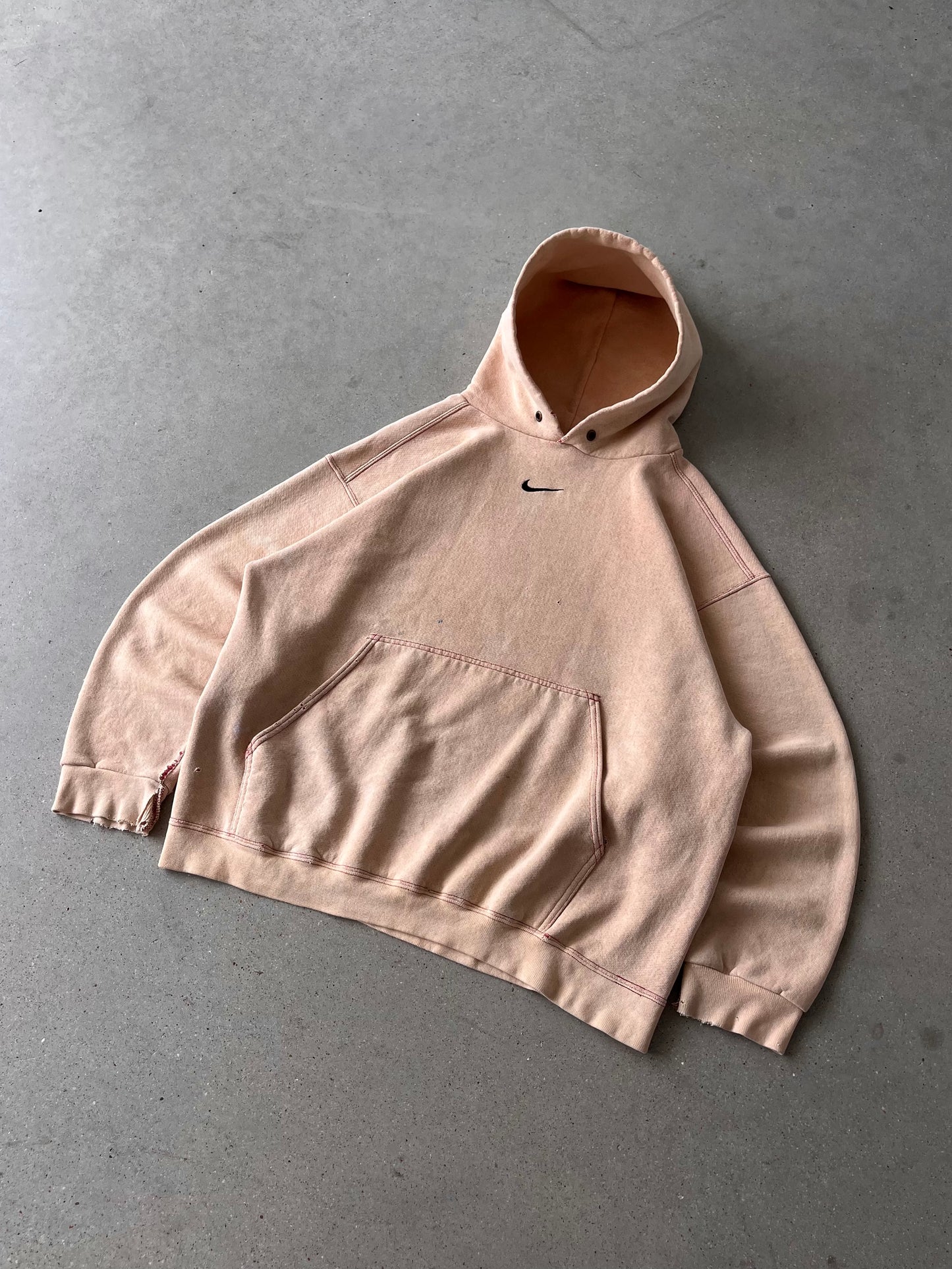 Vintage 'Peach' NIKE Center Swoosh Hoodie - L