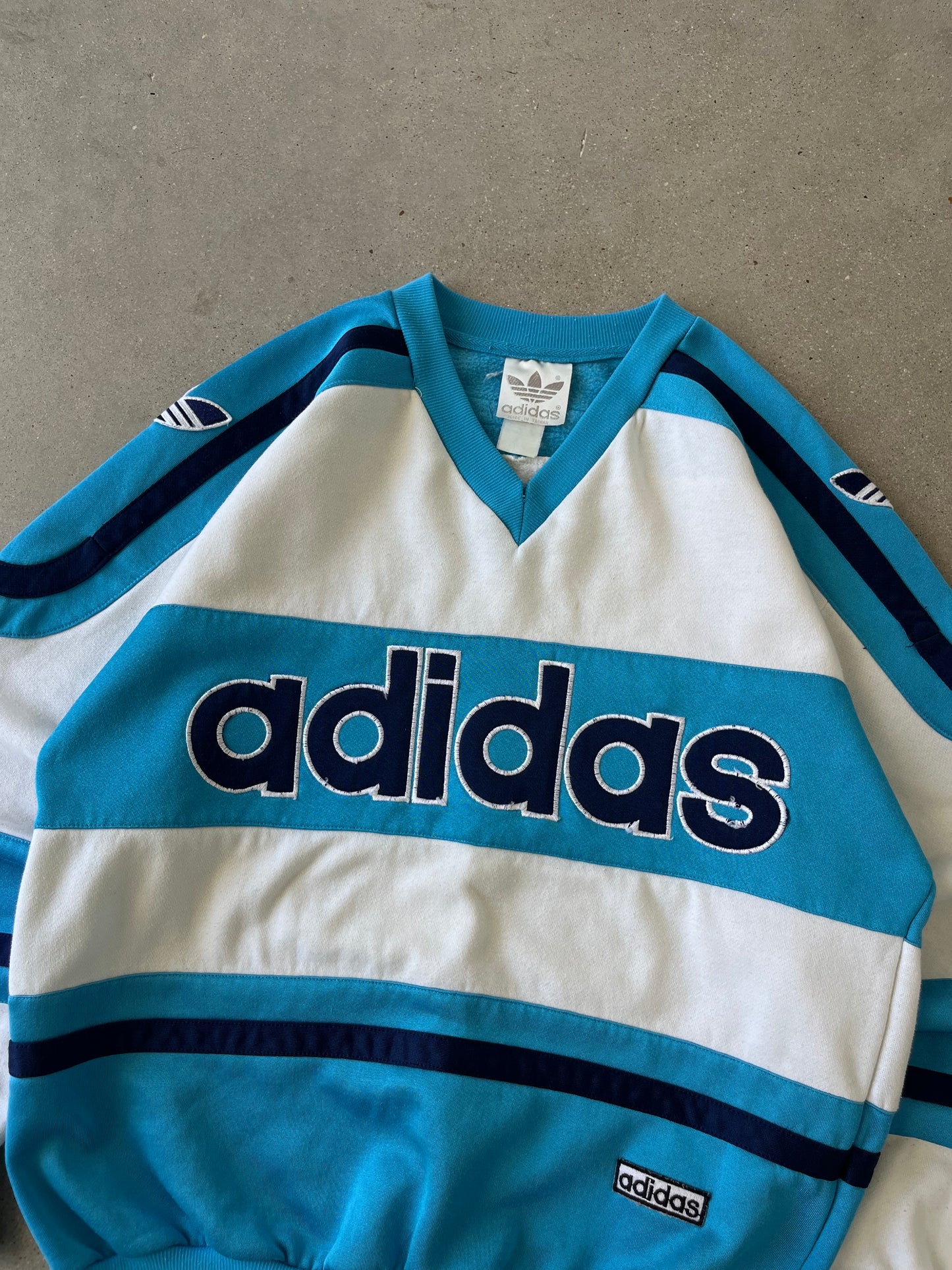 Vintage 90s Adidas Spell-out Sweatshirt - M