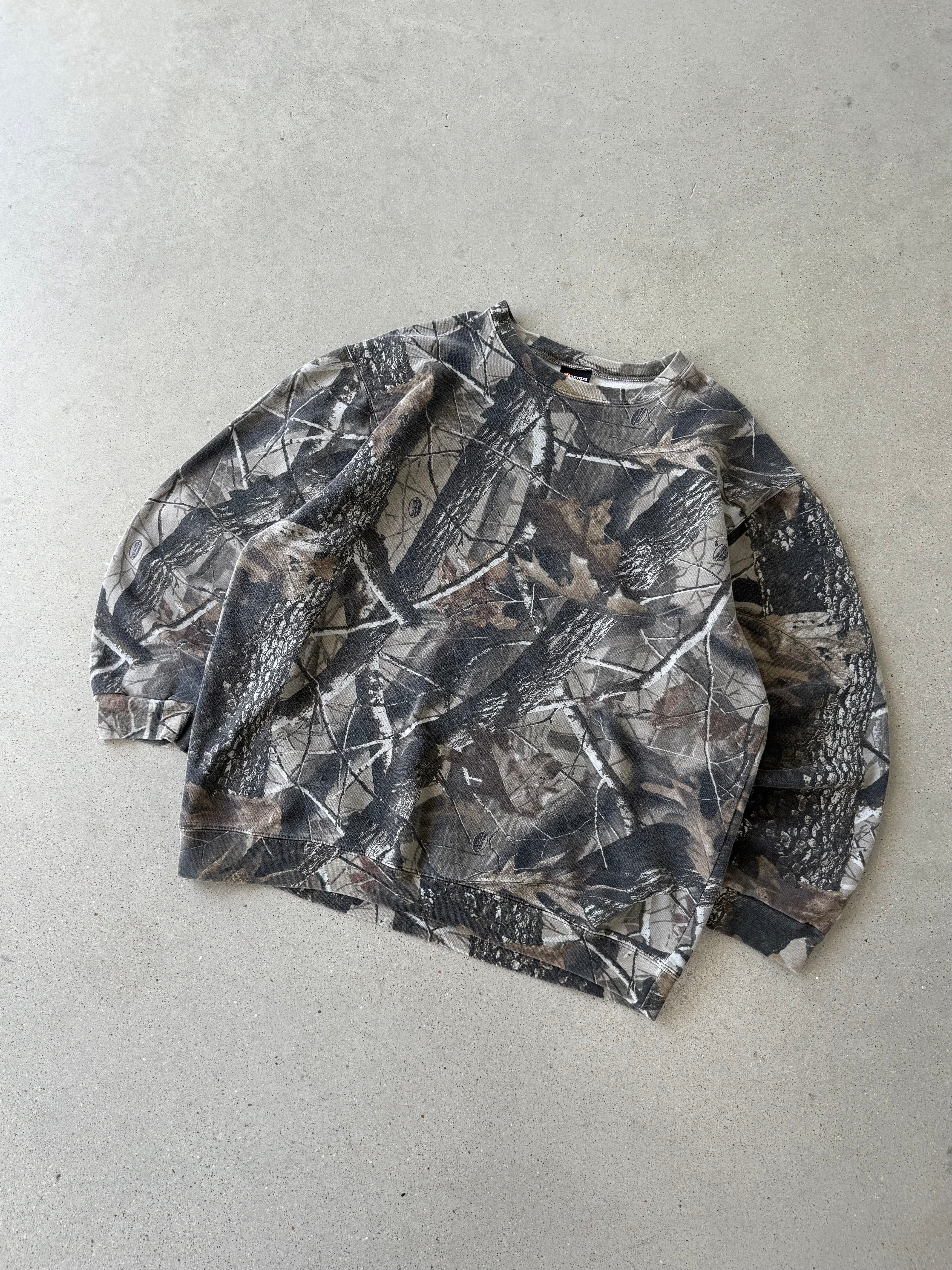 Vintage 90s Outfitters Ridge Realtree Camo Crewneck - L