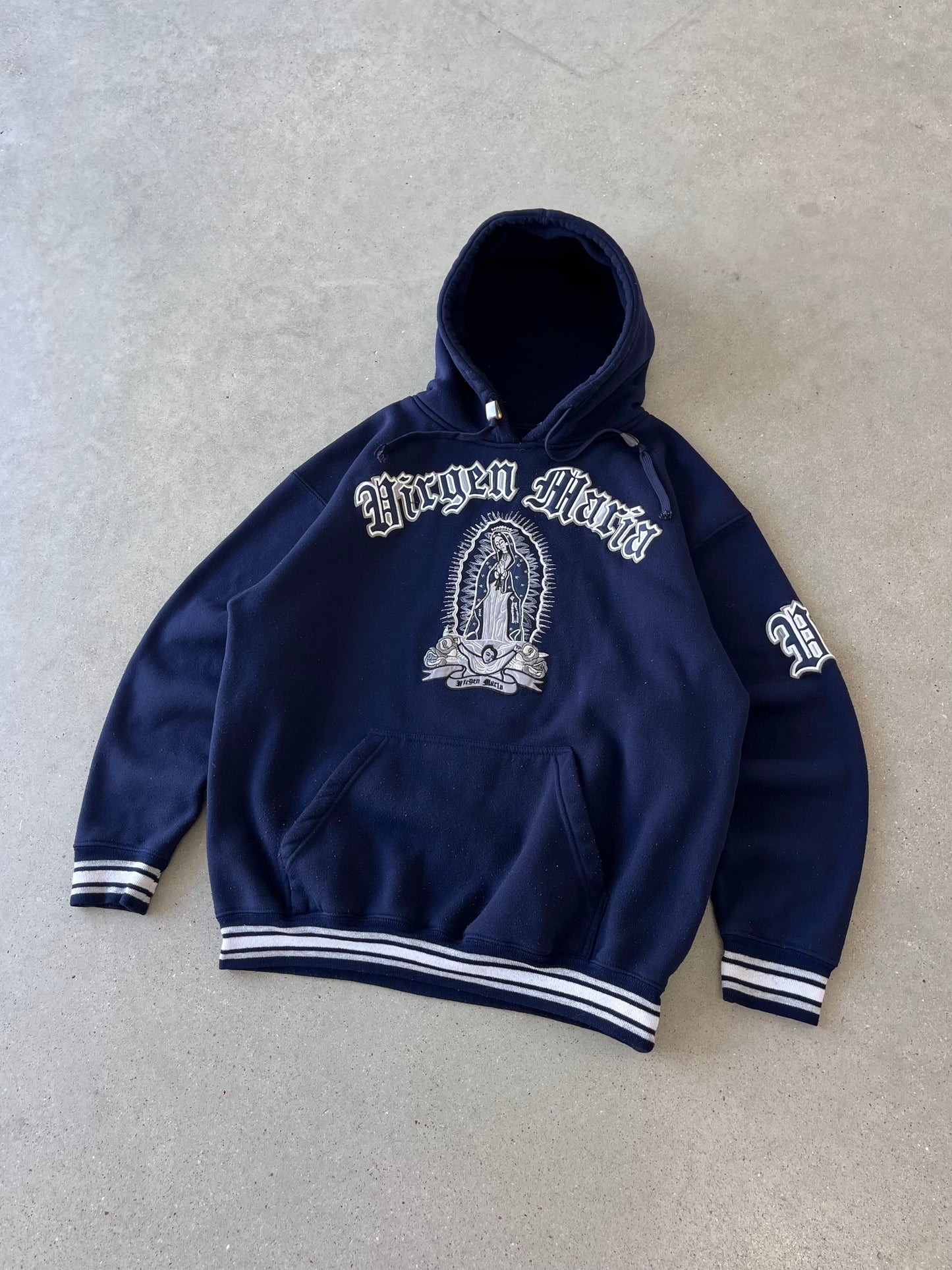 Vintage Y2K Virgen Maria Hoodie - M