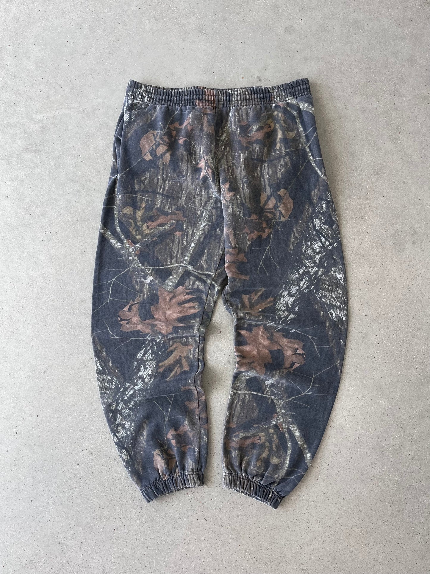 Vintage Realtree Camo Sweatpants - M