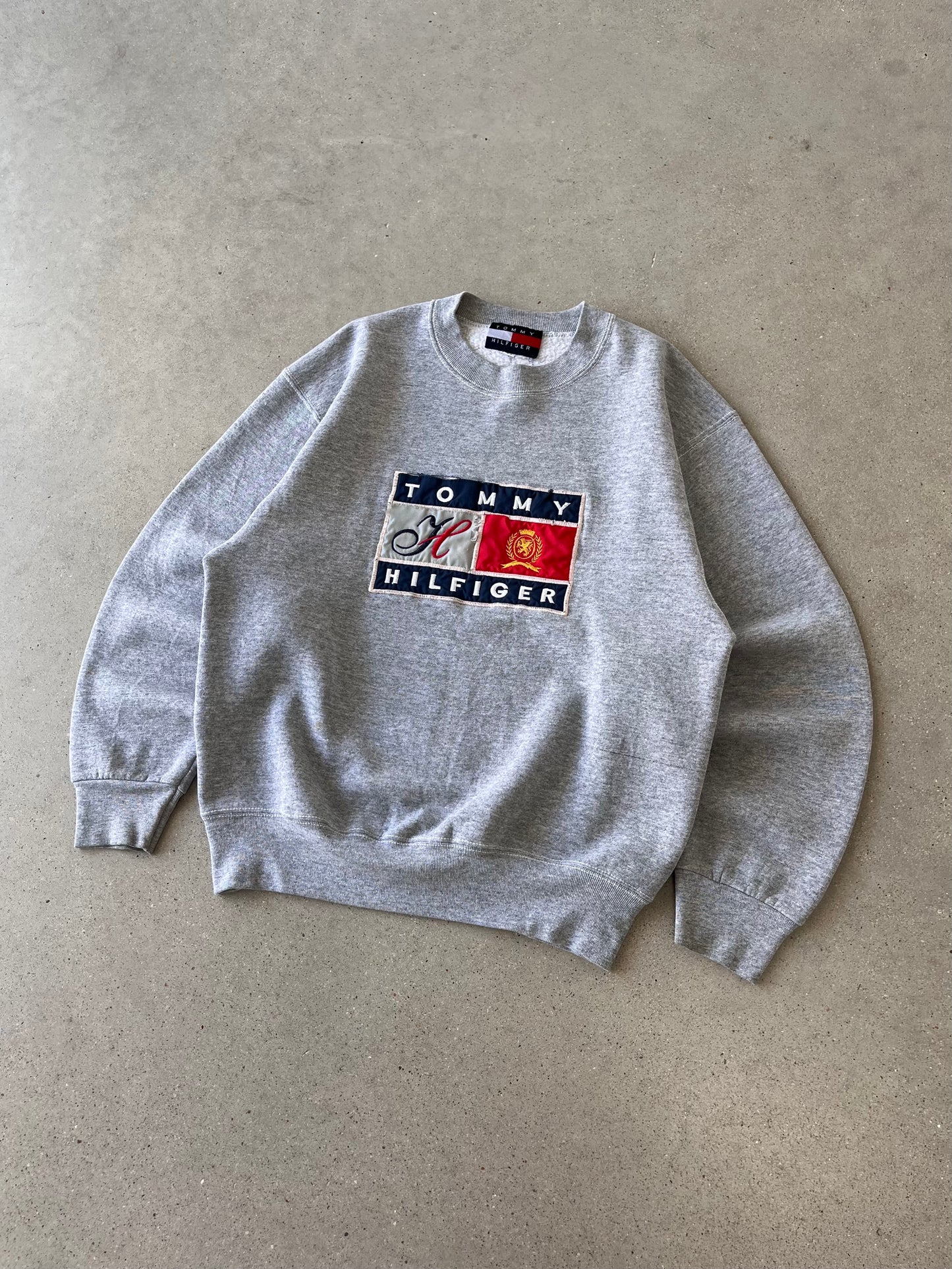 Vintage Tommy Hilfiger Gray Crewneck - M