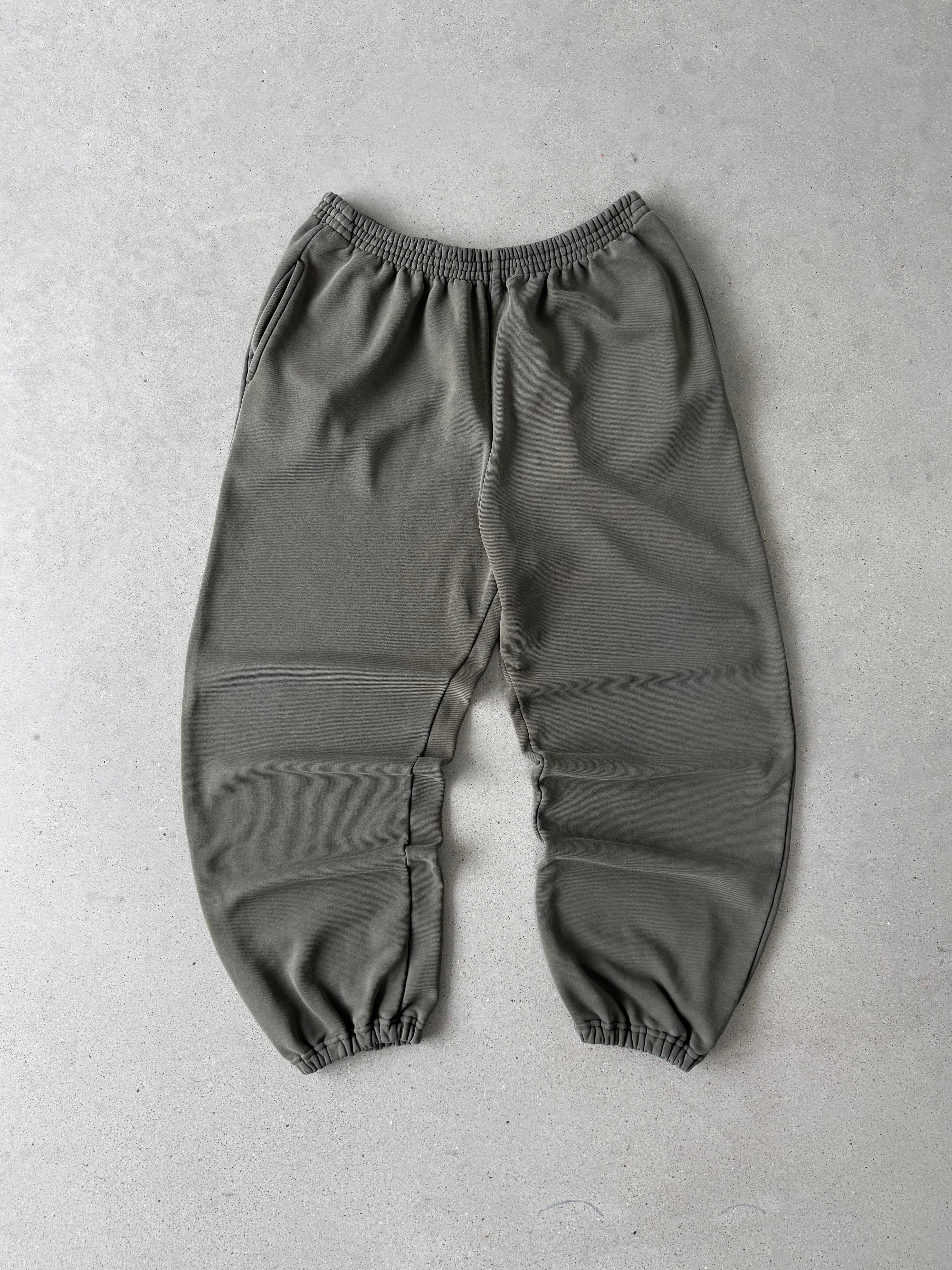 Vintage Carhartt Olive Sweatpants - XL
