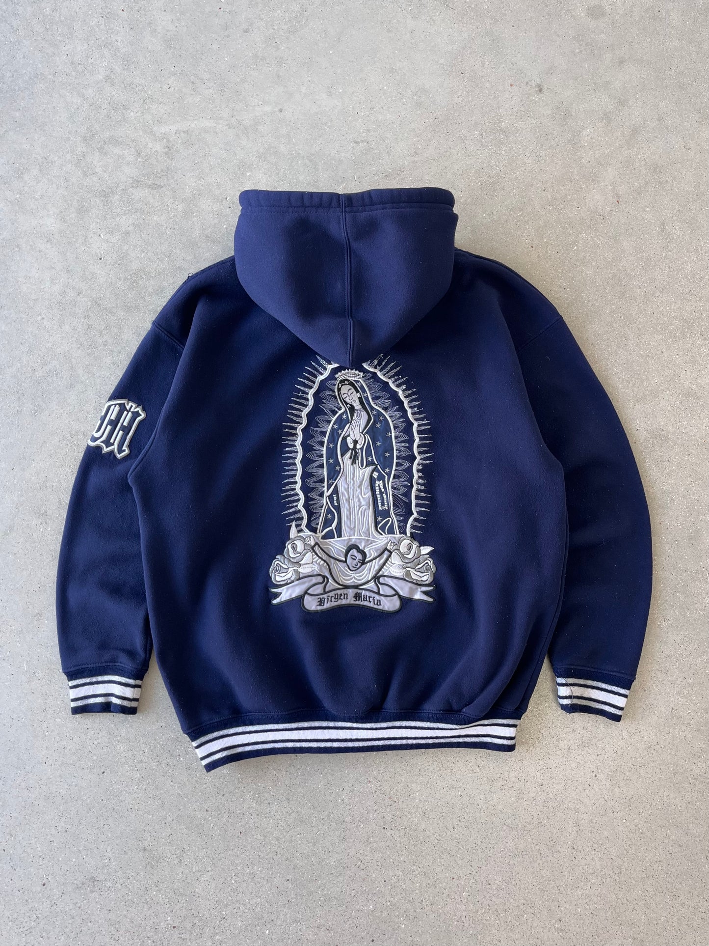 Vintage Y2K Virgen Maria Hoodie - M