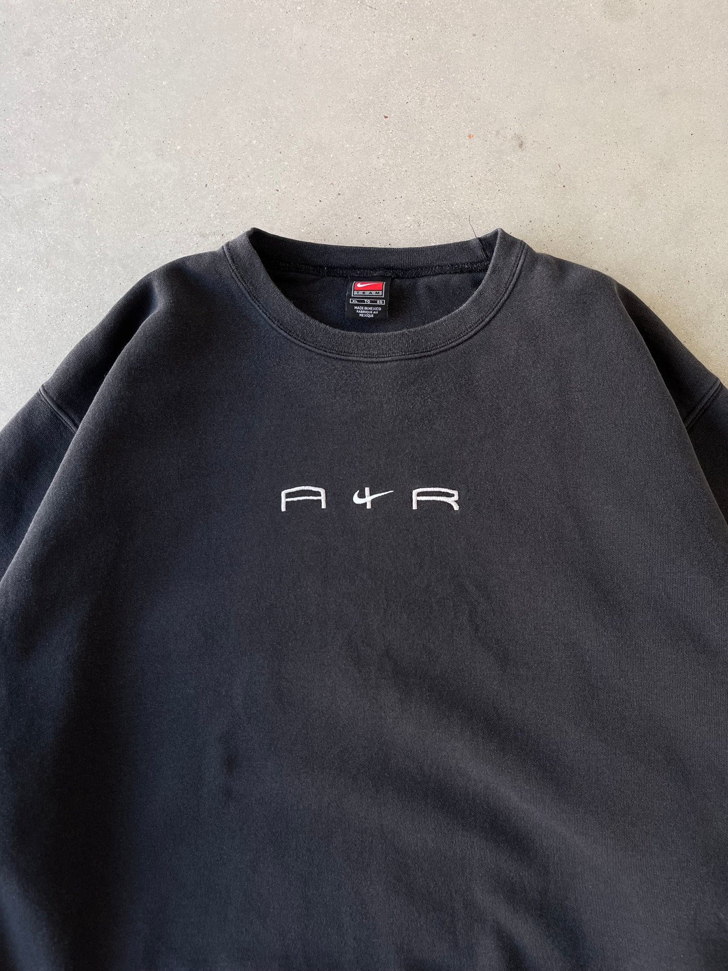 Vintage 2000s Nike Air Embroidered Crewneck - XL