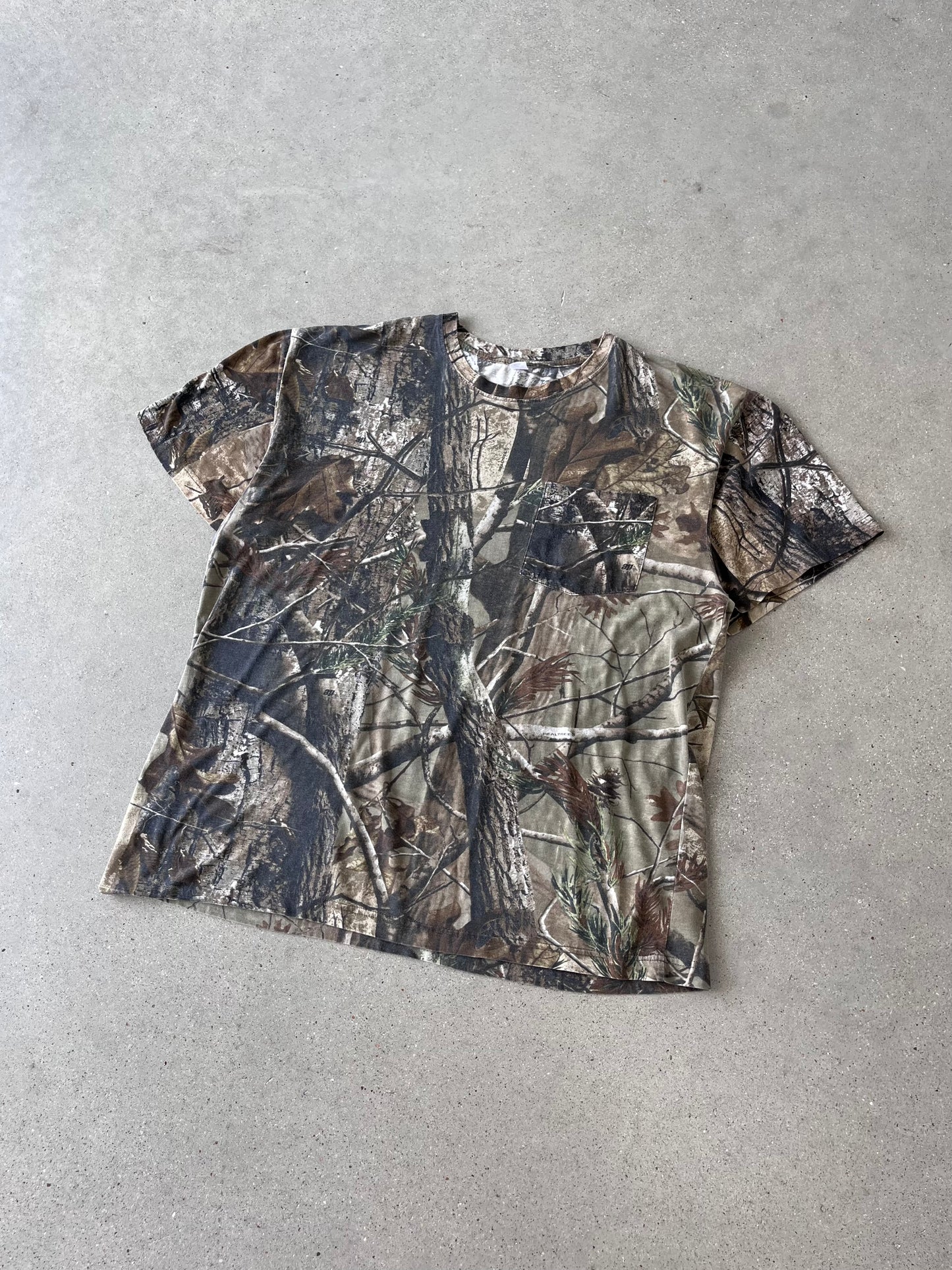 Vintage Realtree Pocket Tee - XL