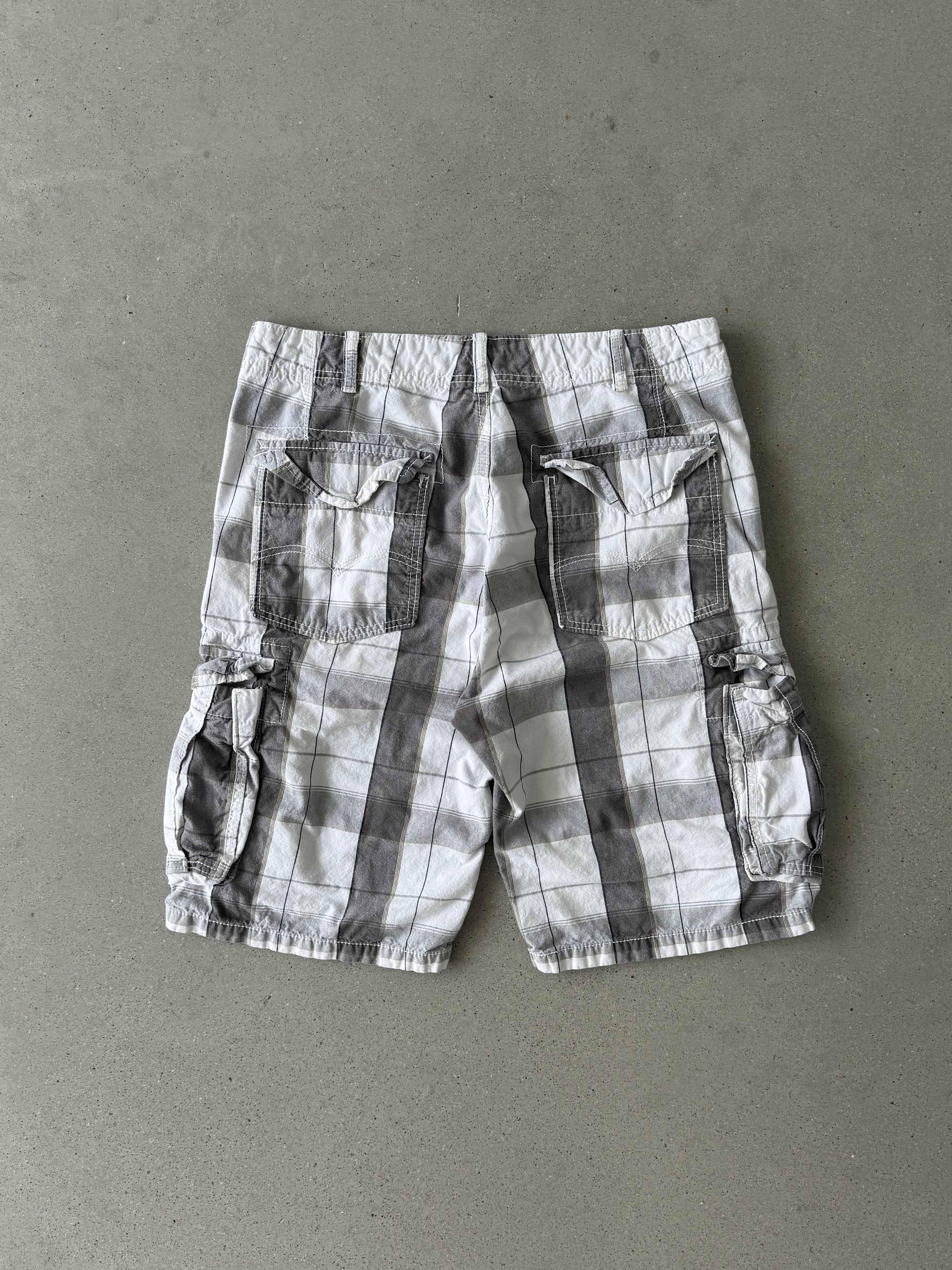 Vintage Levi's Plaid White Shorts - 34