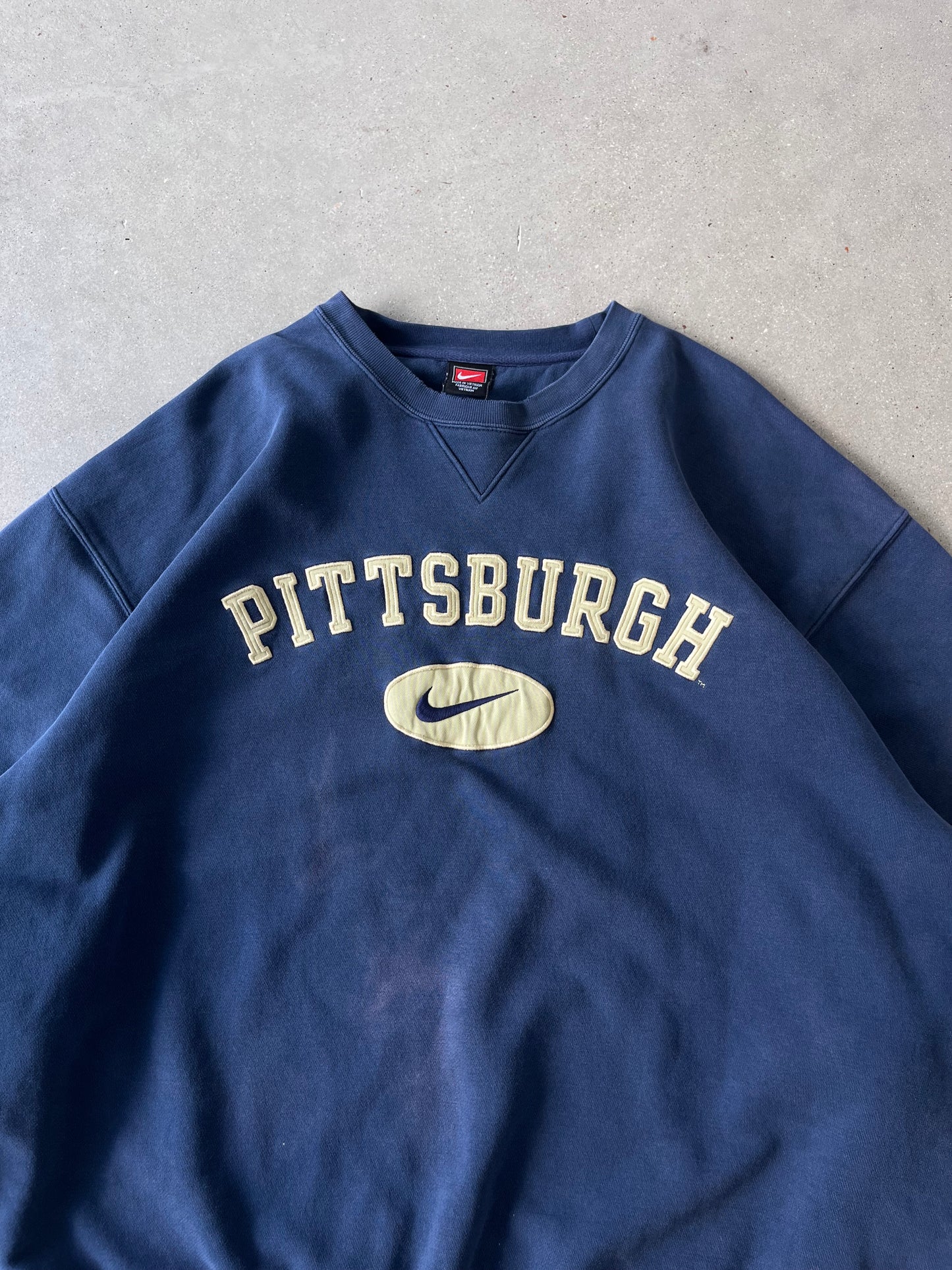 Vintage NIKE Pittsburgh Swoosh Crewneck - XXL