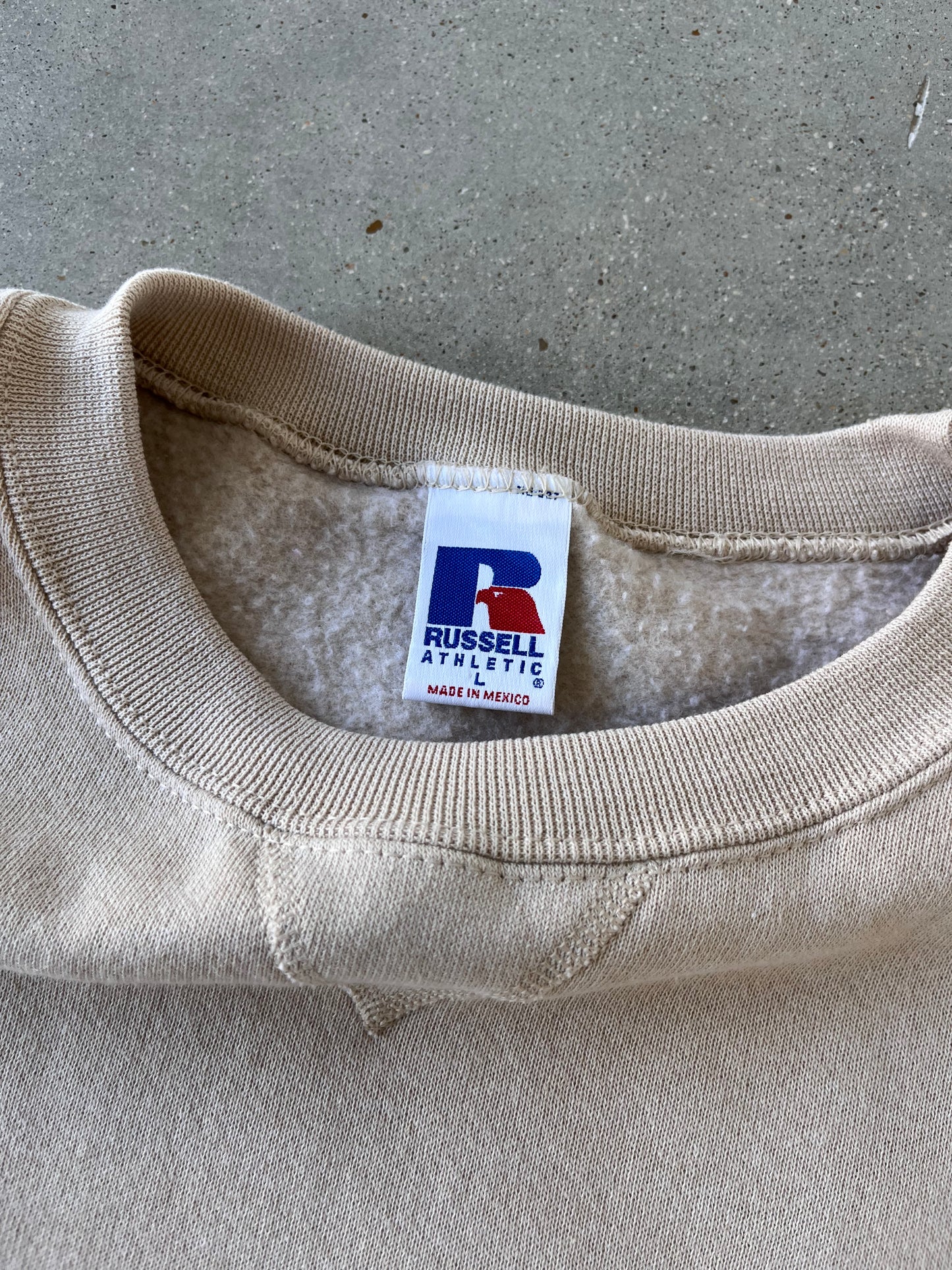 Vintage Creme Russell Athletic Crewneck - L